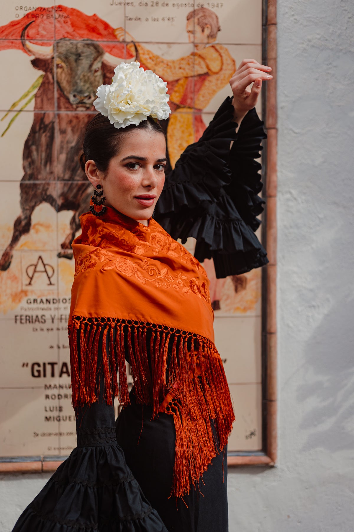 Mantoncillo Fantasía naranja teja bordado al tono