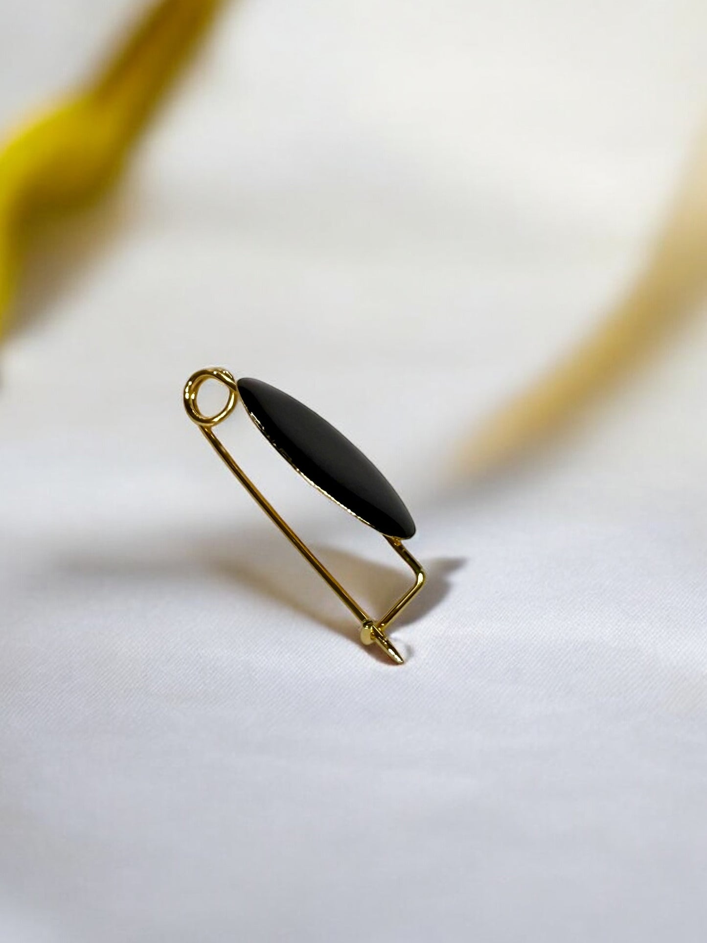 Broche Liso negro