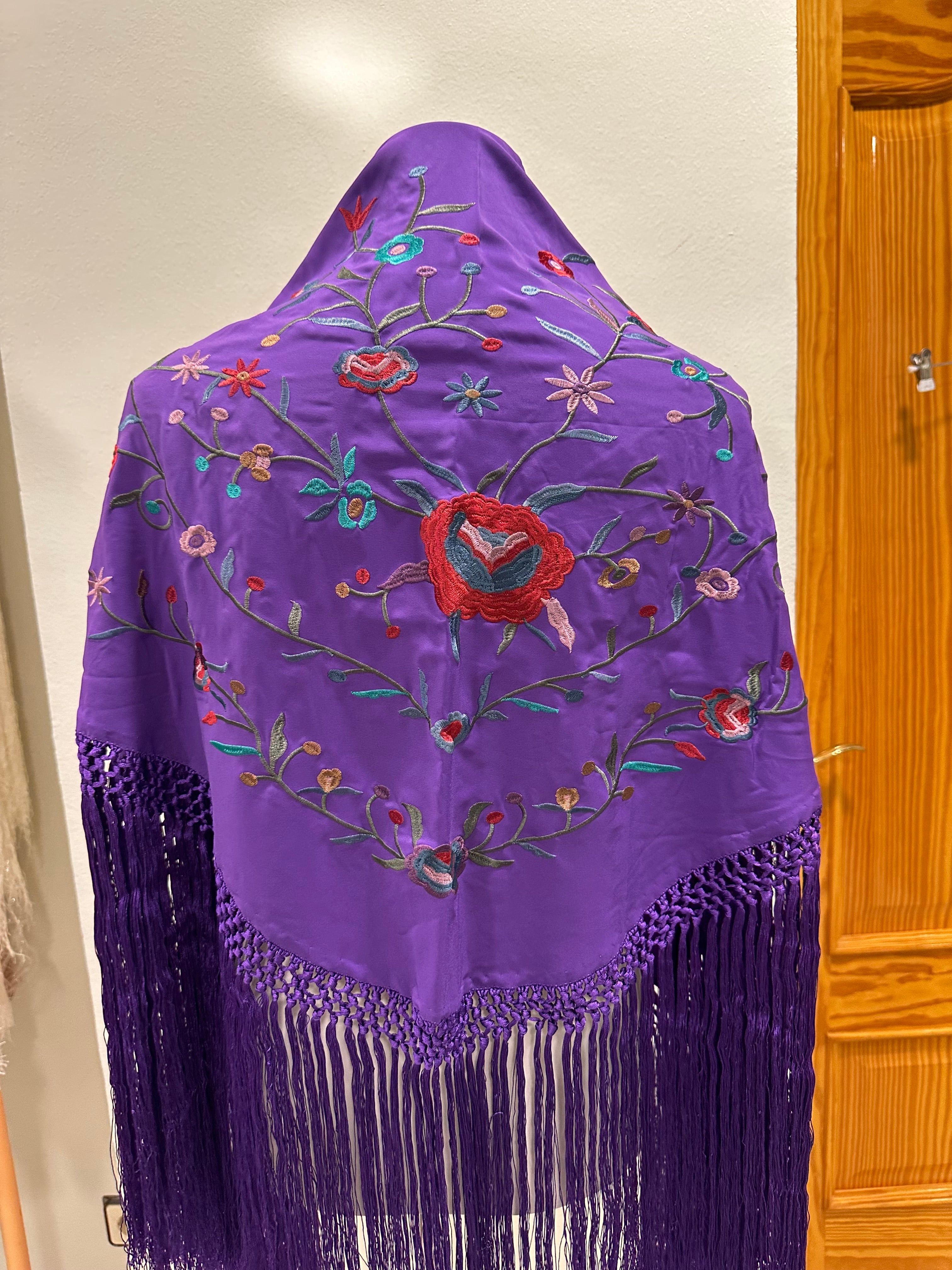 Mantoncillo Dolores morado