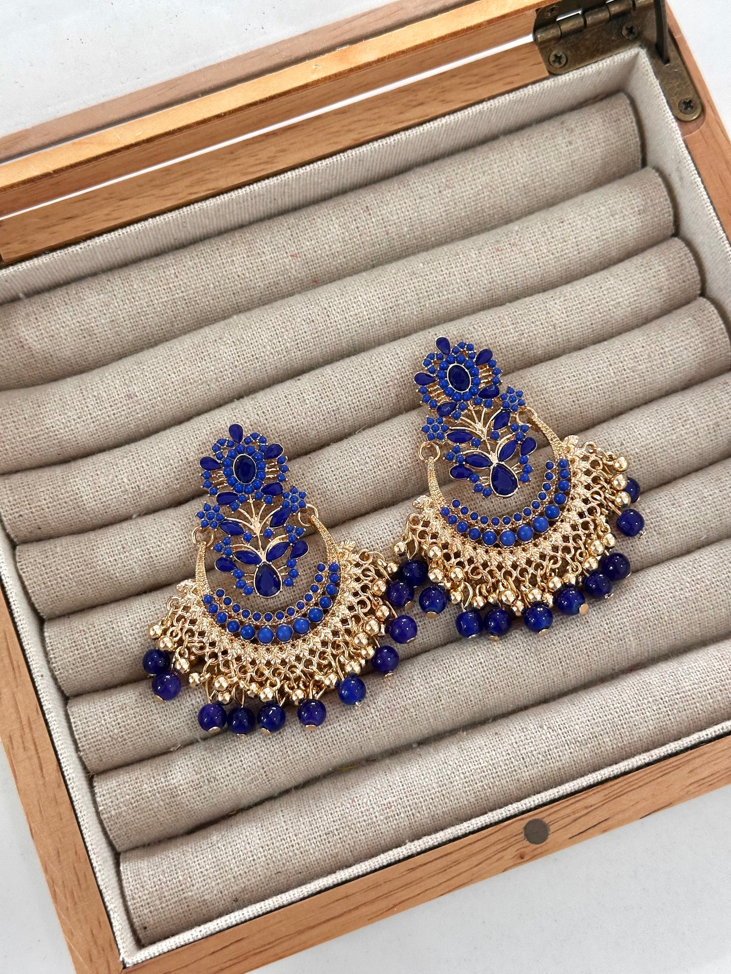 Pendientes Tailandia Azul Eléctrico