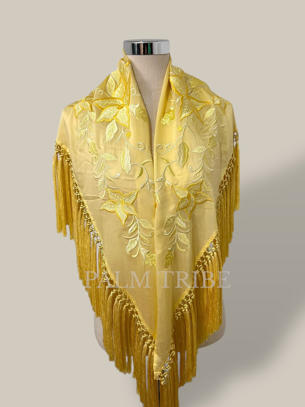 Mantoncillo Lirio Amarillo 100% seda