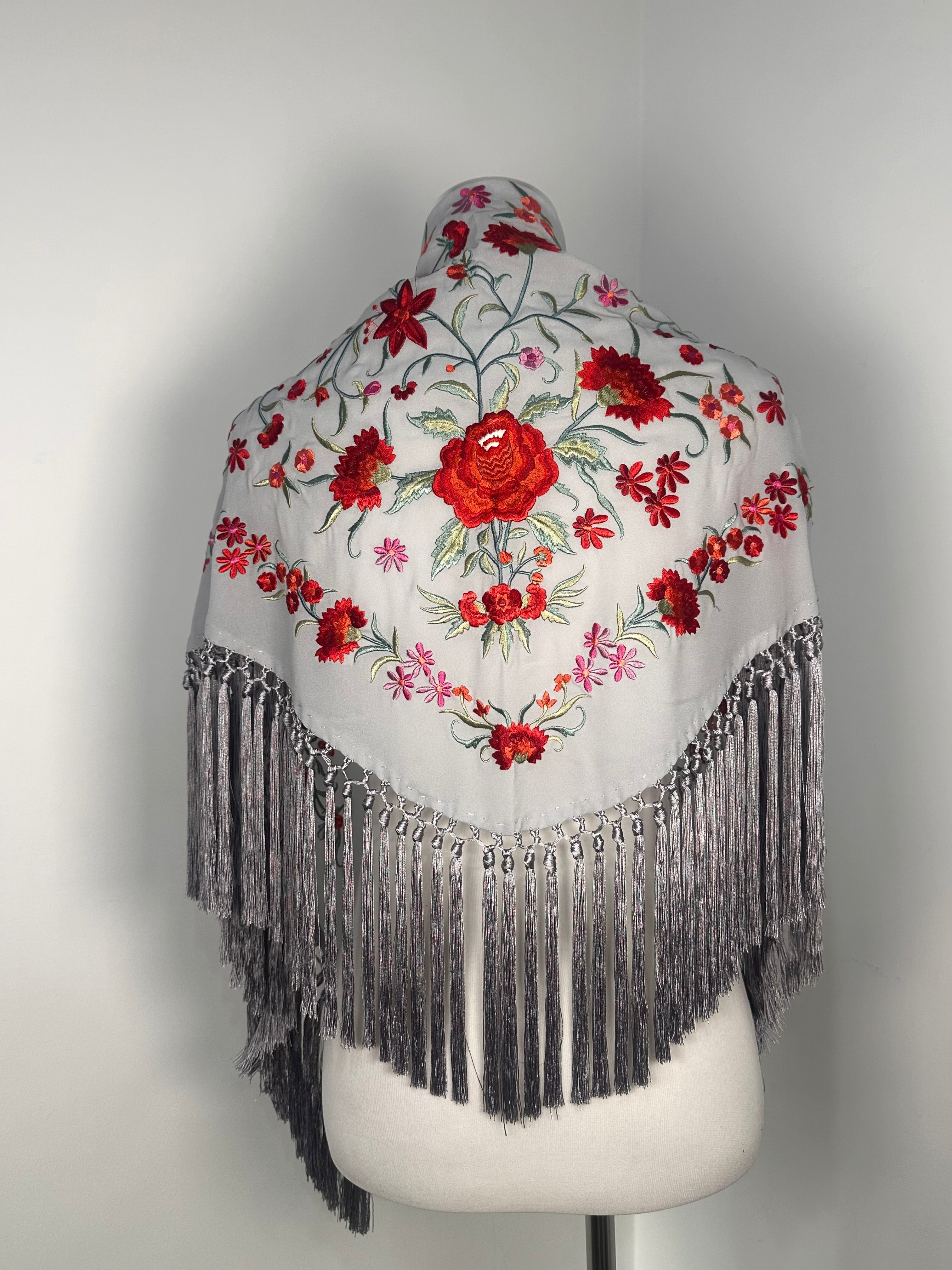 Mantoncillo Clavelines Gris