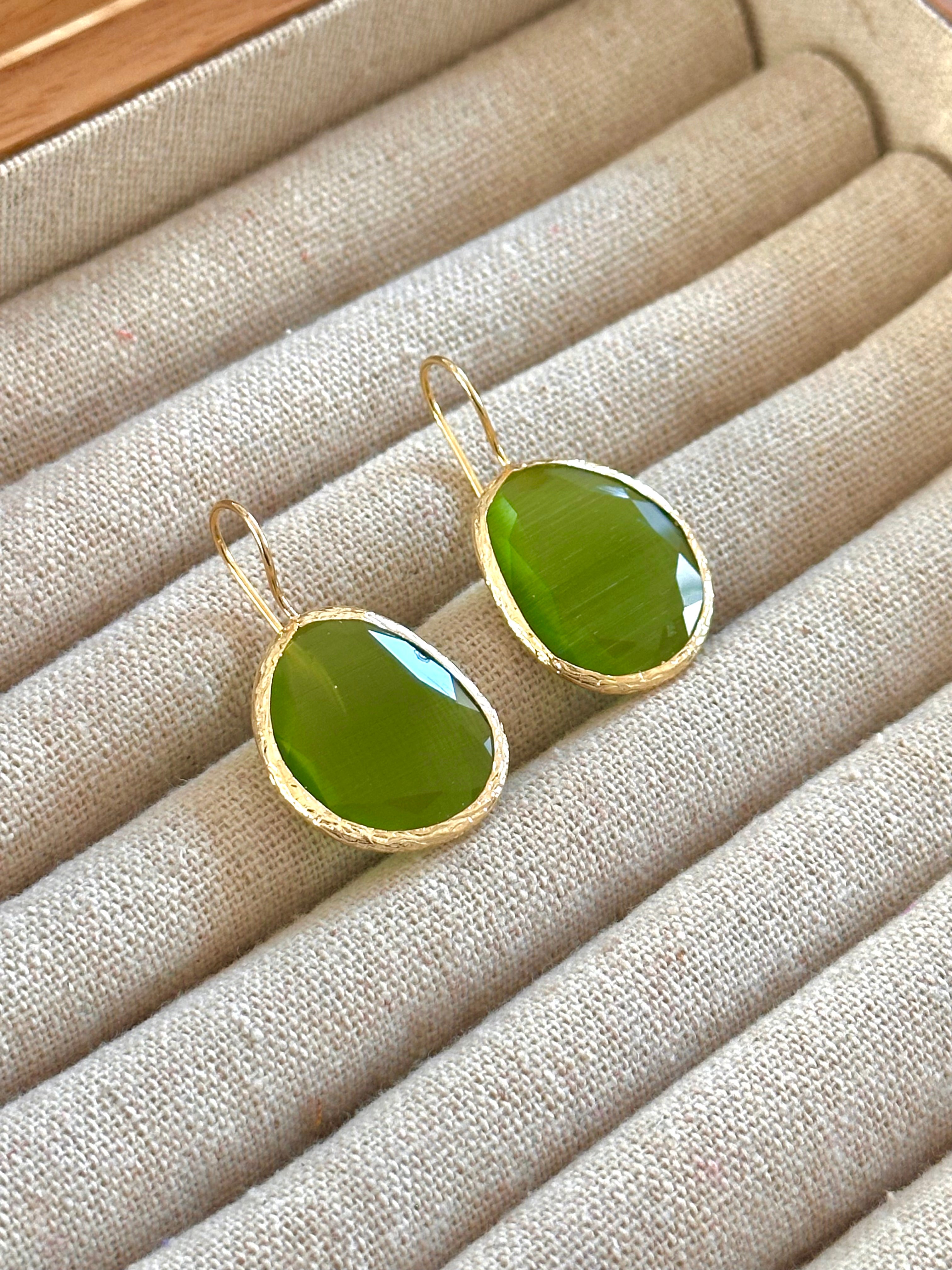 Pendientes Óvalo Verde Oliva