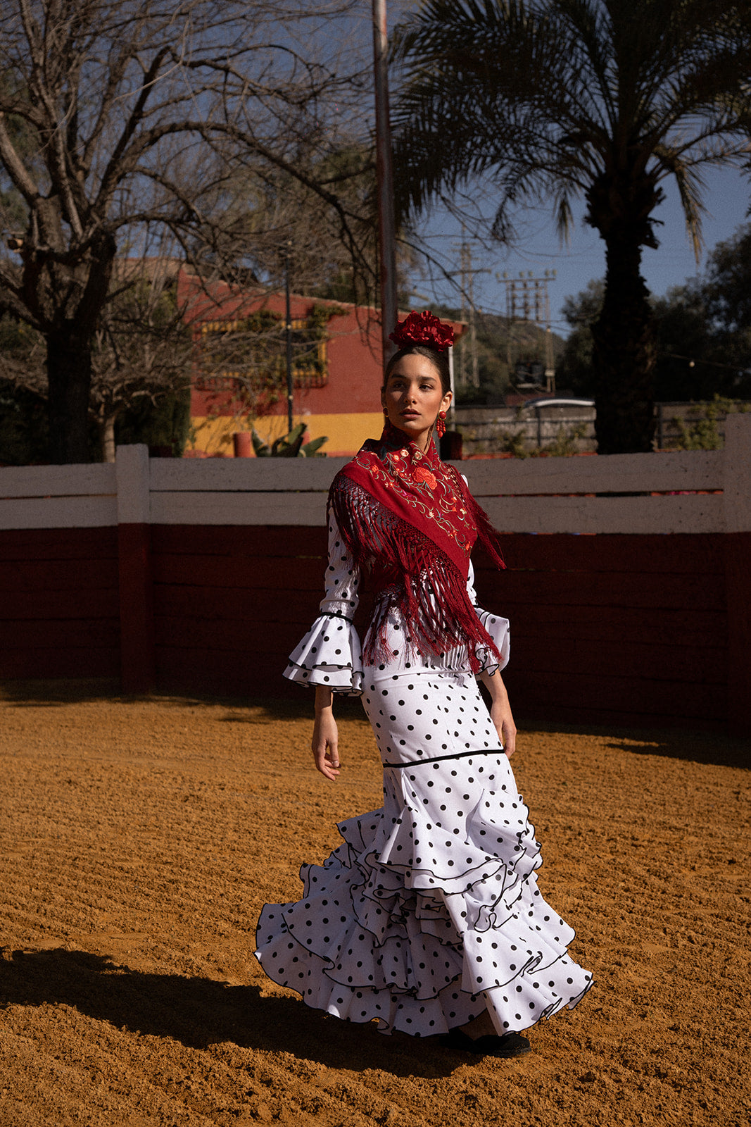 Traje de flamenca - Modelo Catalina blanco y Negro