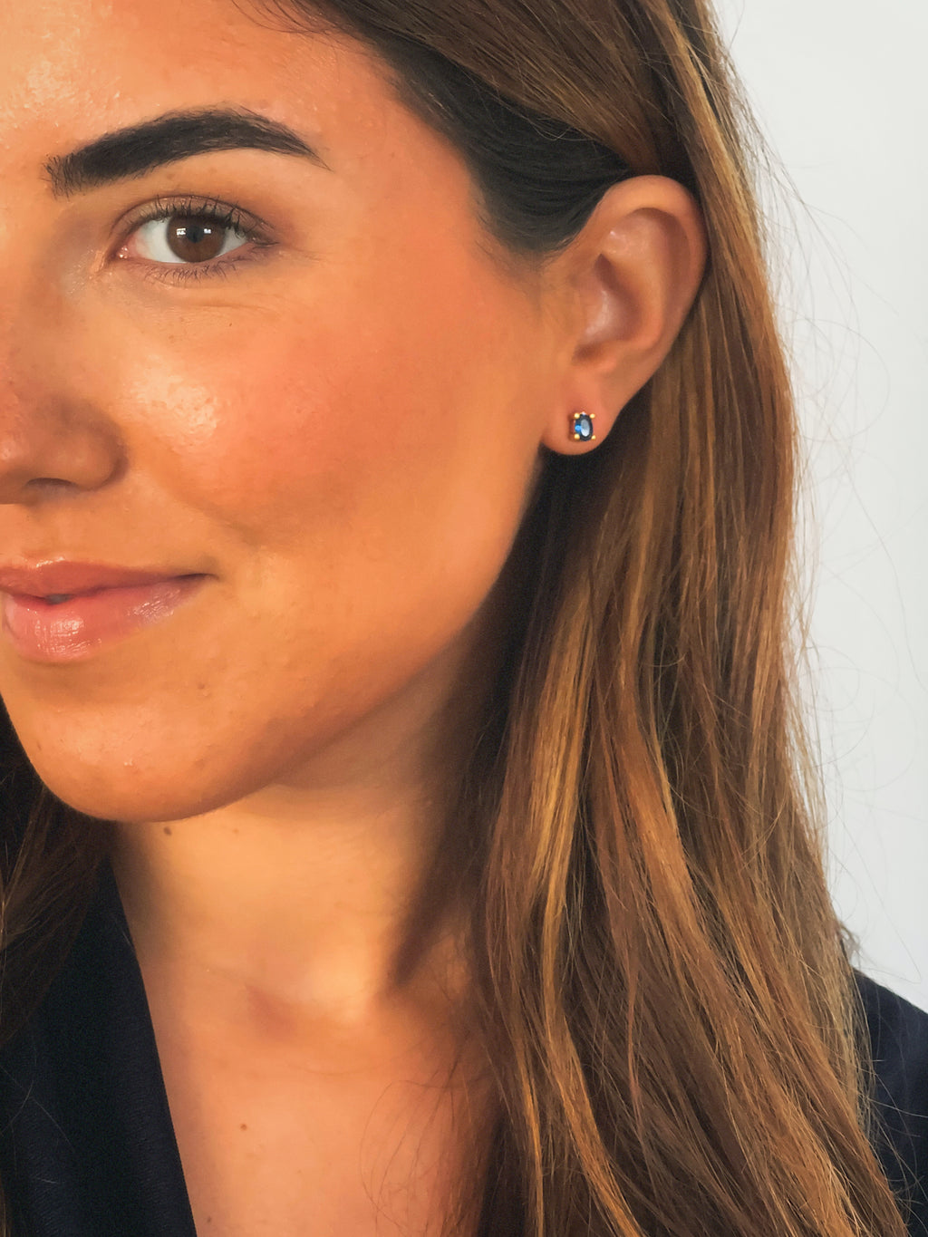 Pendiente botón cristal zafiro