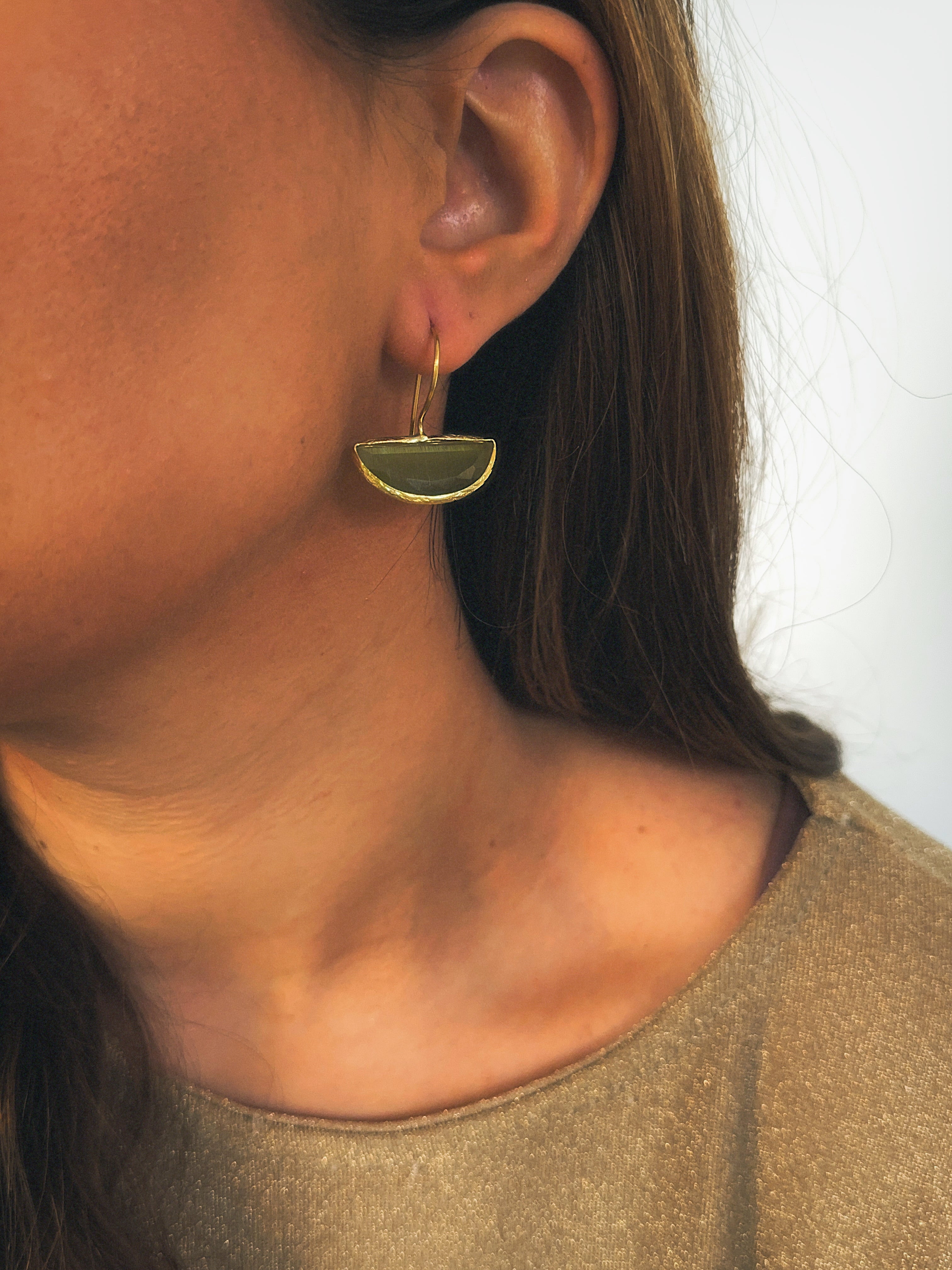 Pendiente abanico cristal verde