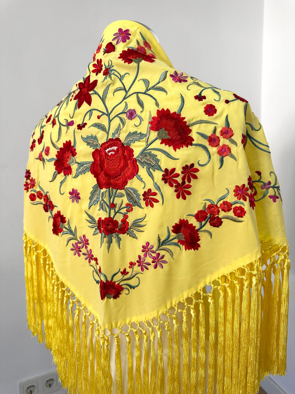 Mantoncillo Clavelines Amarillo