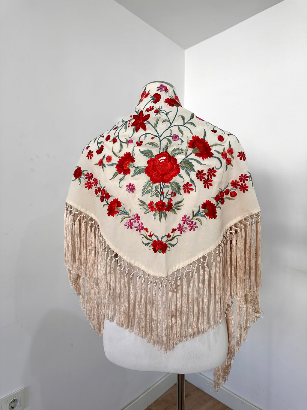 Mantoncillo Clavelines Blanco Roto