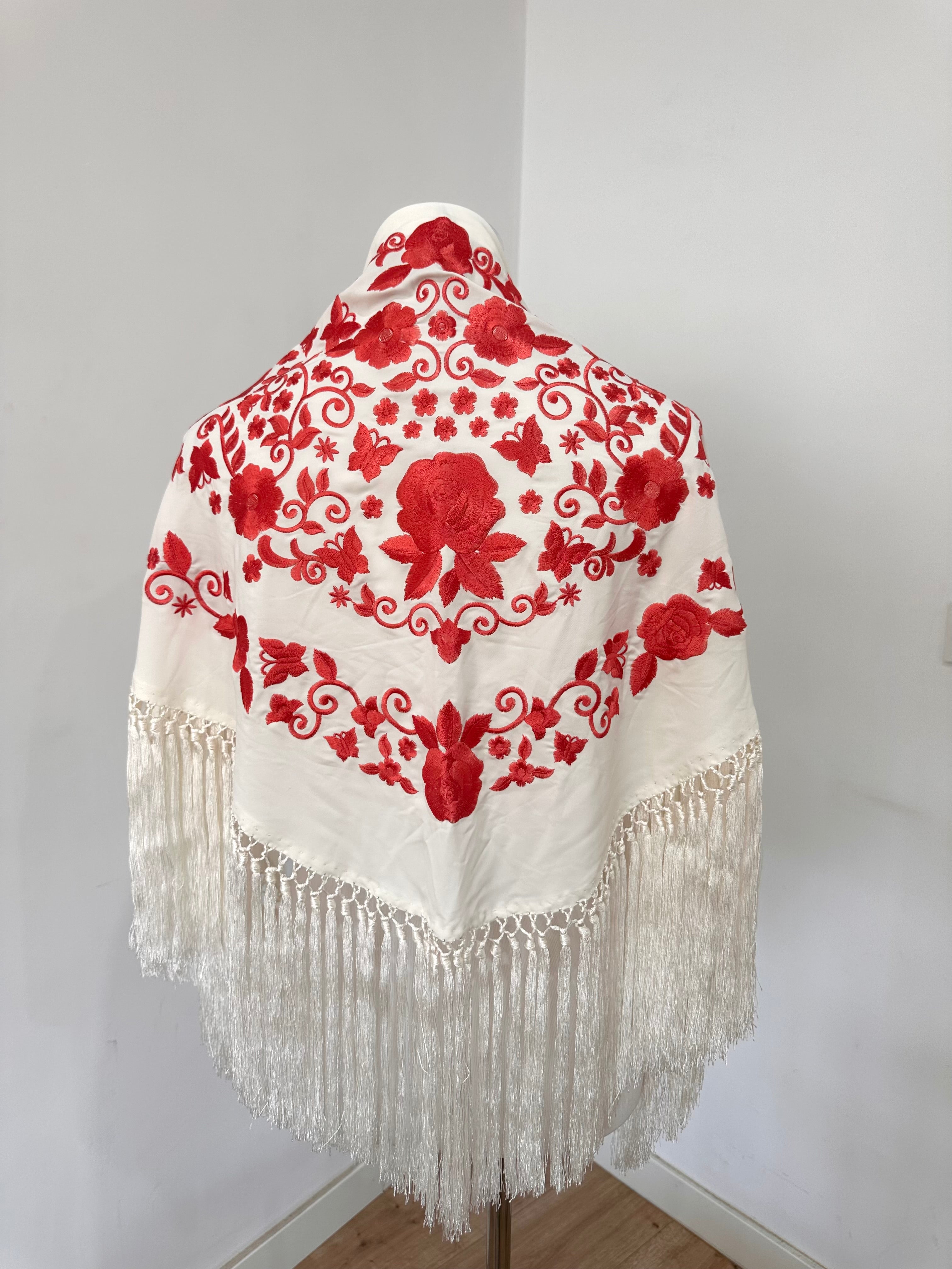 Mantoncillo Fantasía Blanco bordado Coral