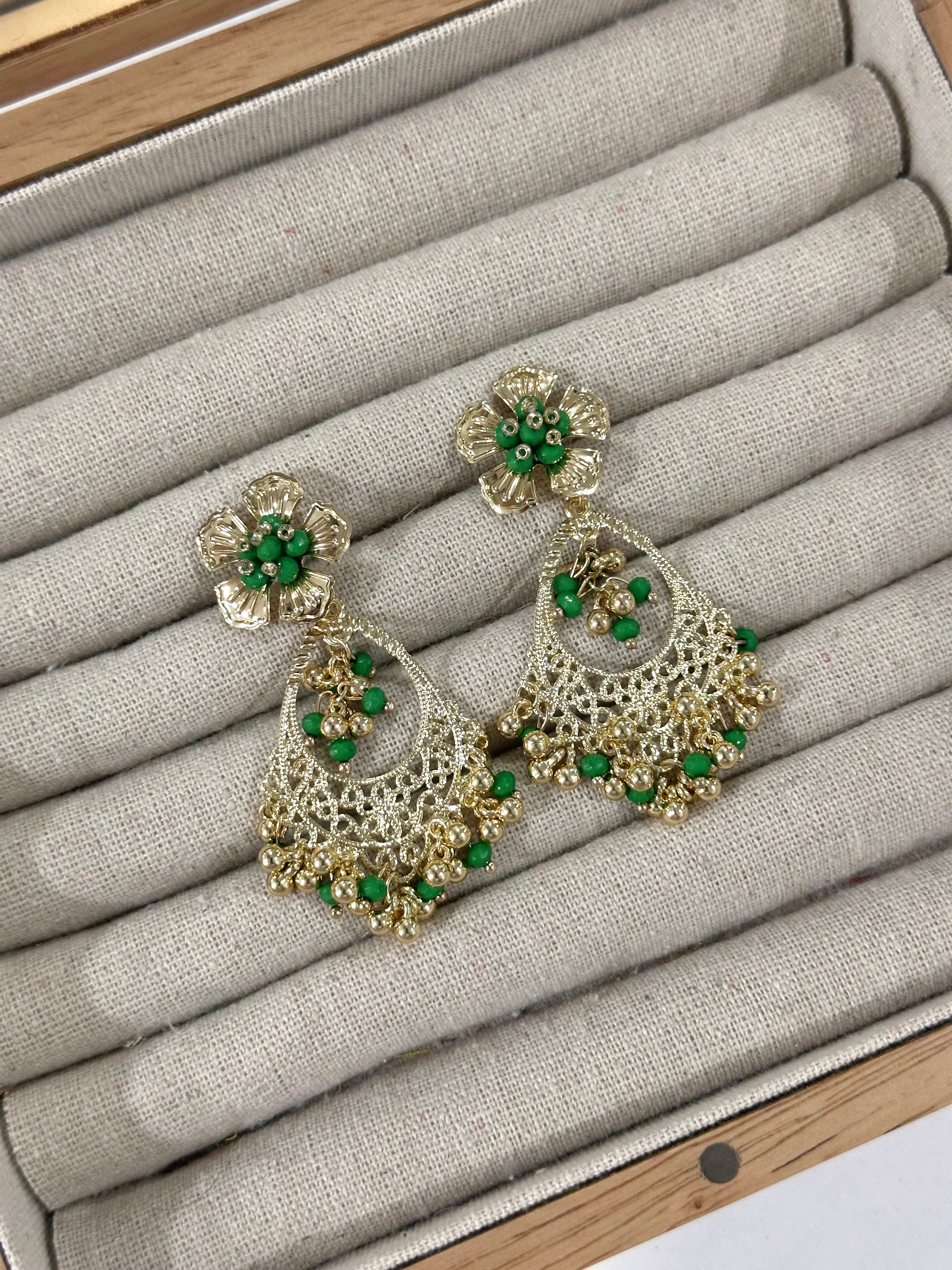 Pendientes Claudia Verde