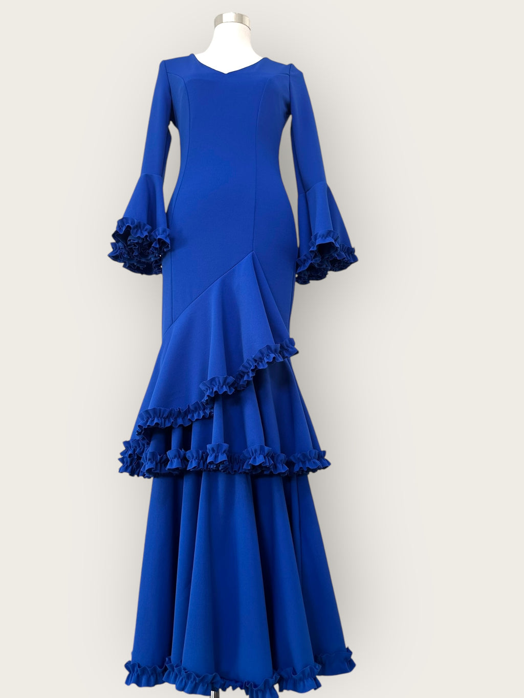 Vestido Carmesí Azul Eléctrico