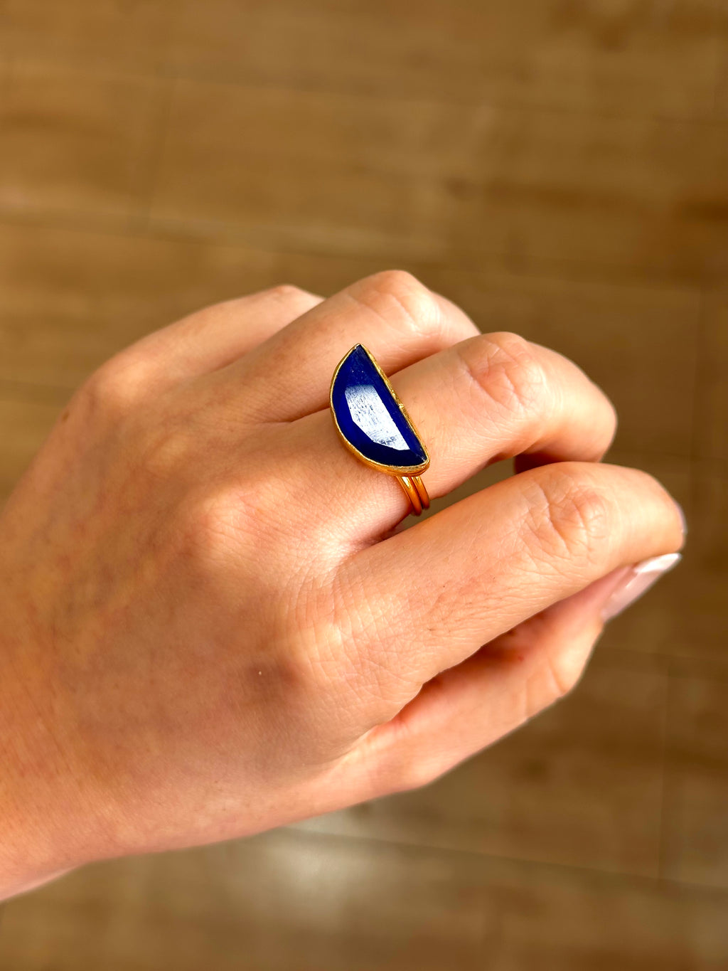 Anillo Afrodita Azul eléctrico