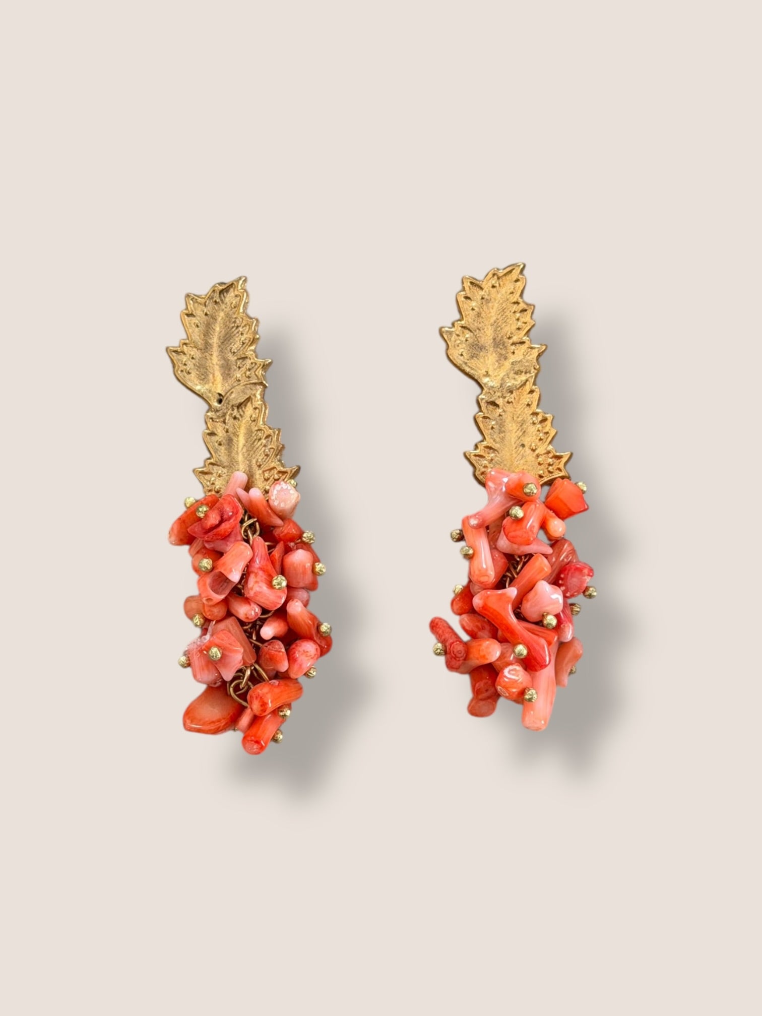 Pendientes hojas coral