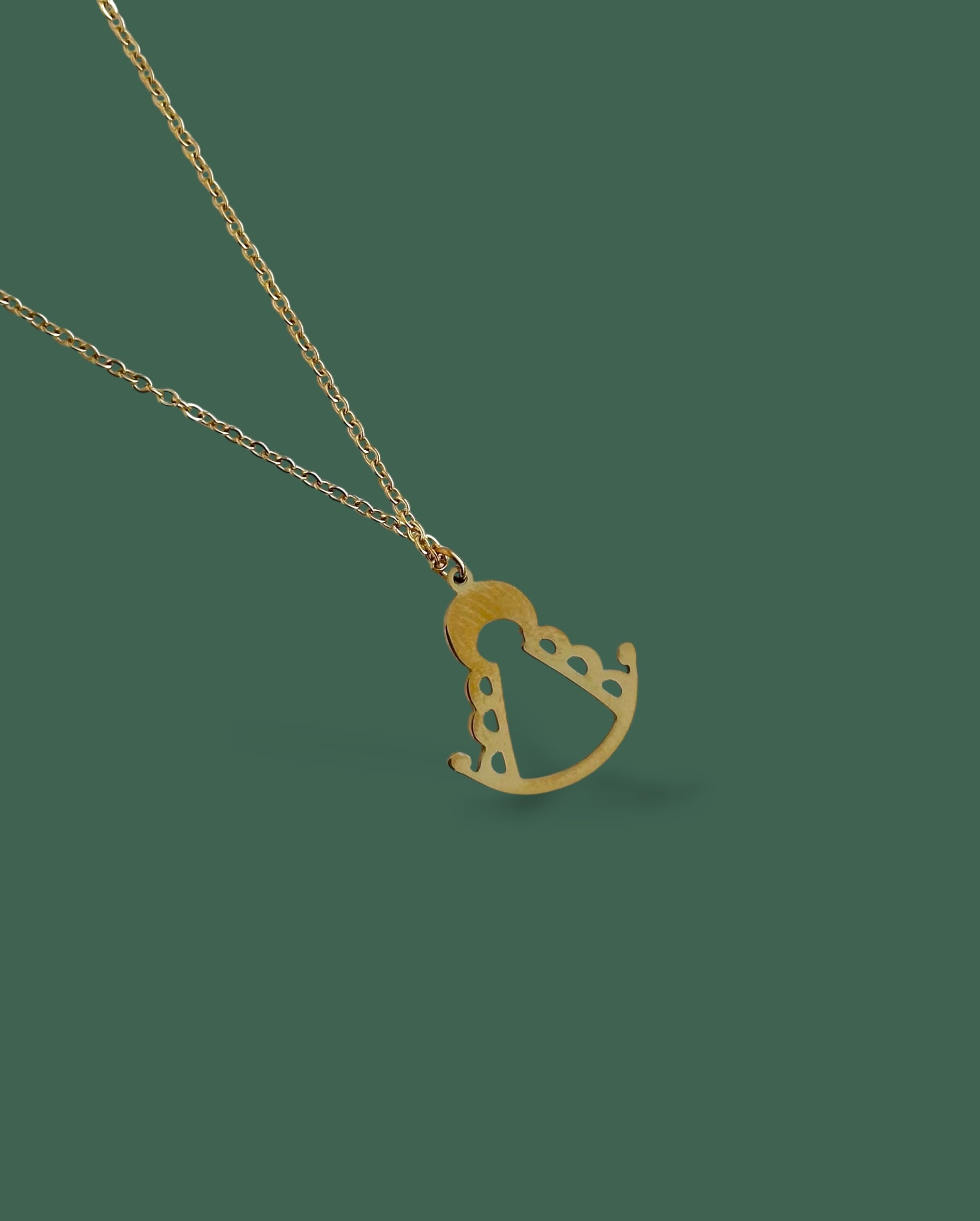Collar Virgen del Rocío mediano