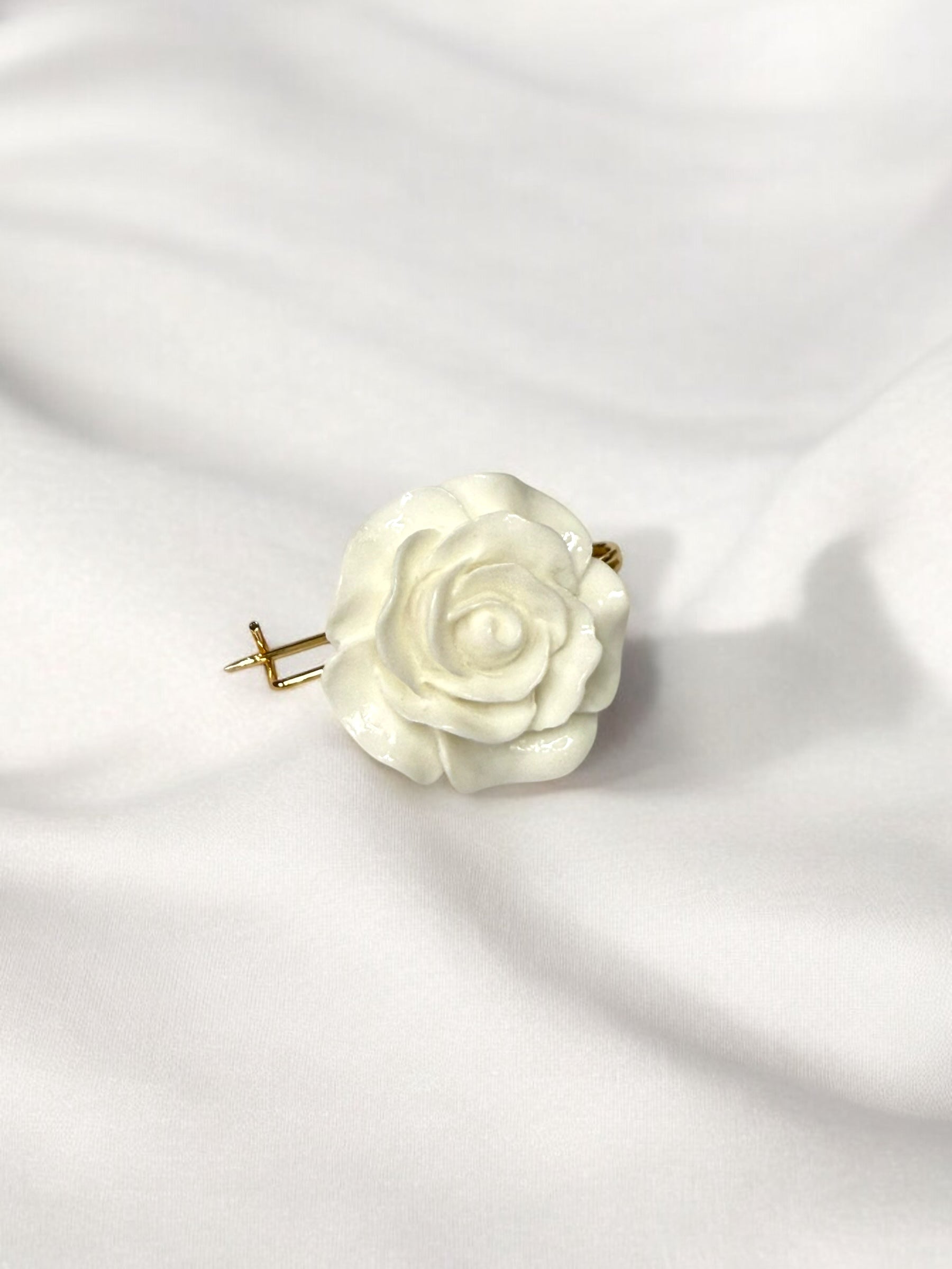 Broche Julieta Blanco