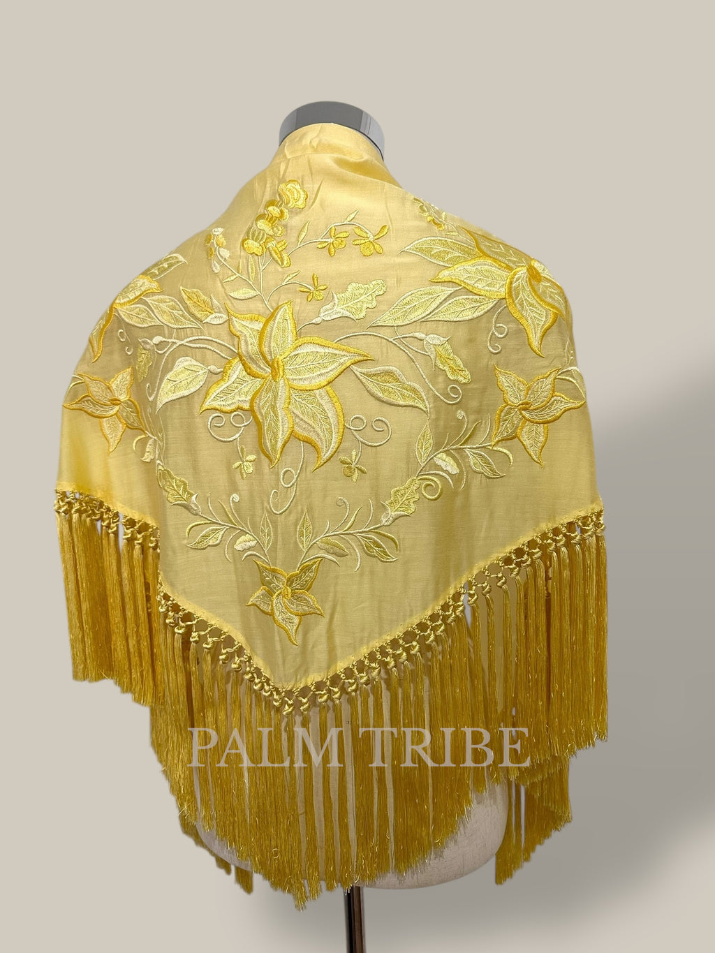 Mantoncillo Lirio Amarillo 100% seda