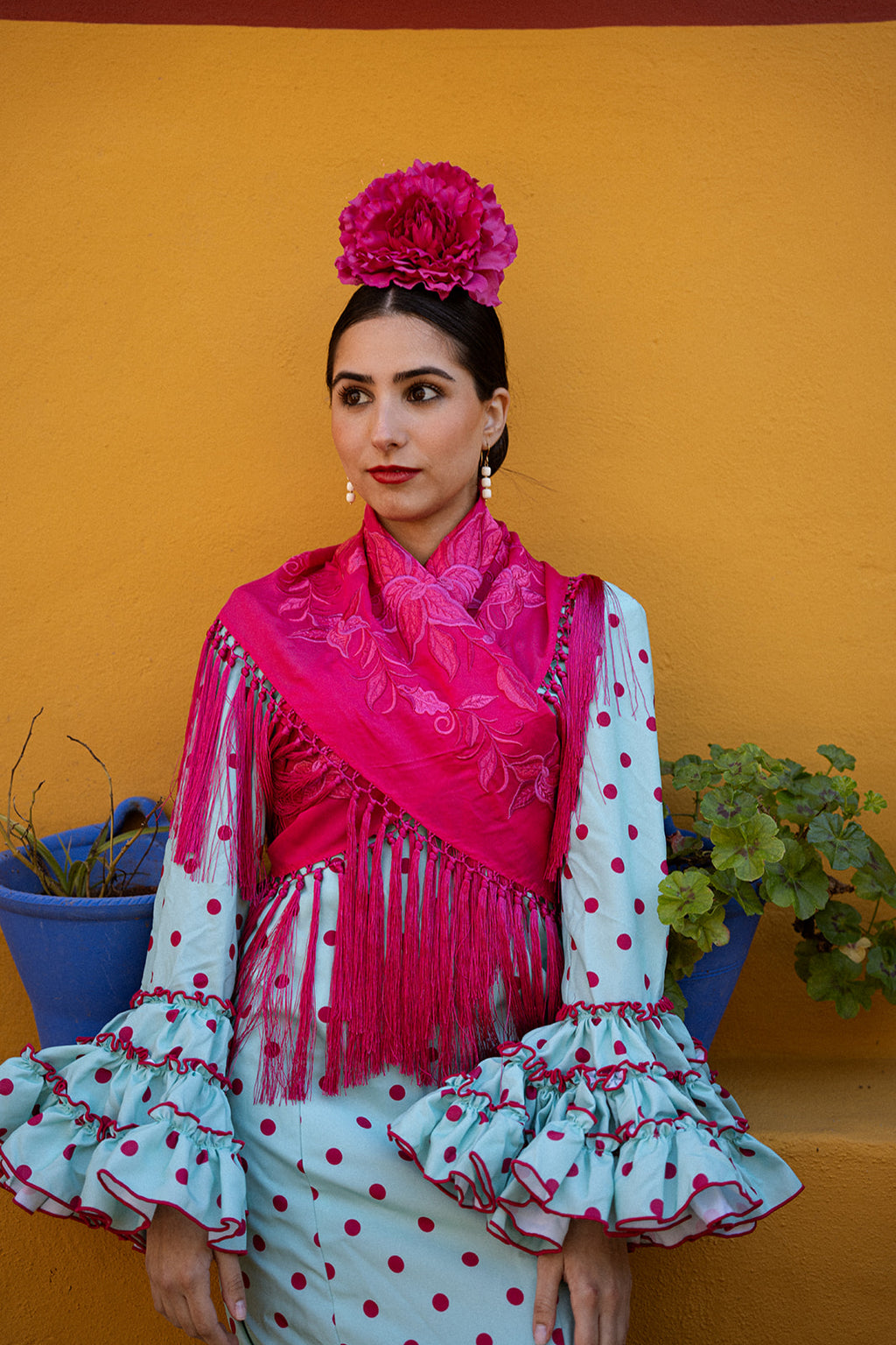 Traje de flamenca - Modelo Manuela Turquesa lunar fucsia