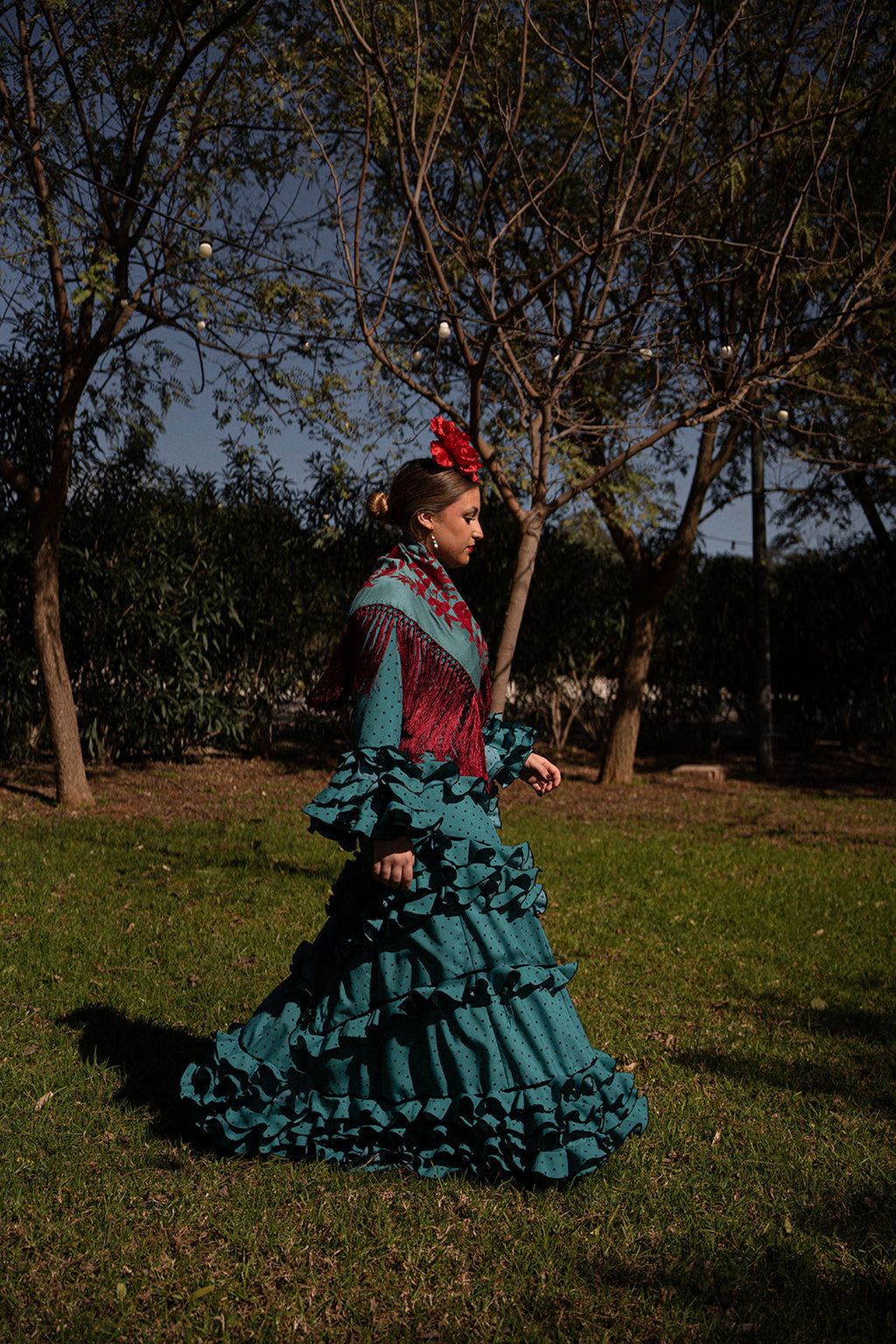 Traje de flamenca - Modelo Lirio Turquesa lunar negro