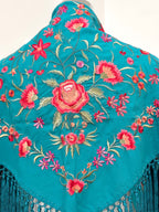 Mantoncillo Clavelines Turquesa Bordado Pastel