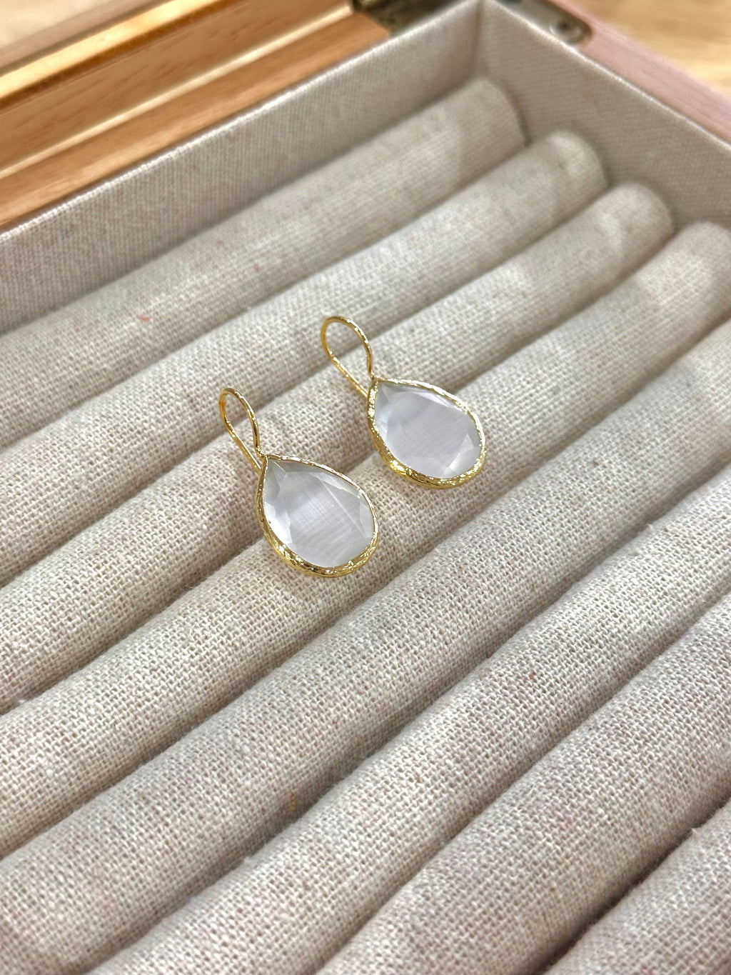 Pendiente Lagrima Blanco