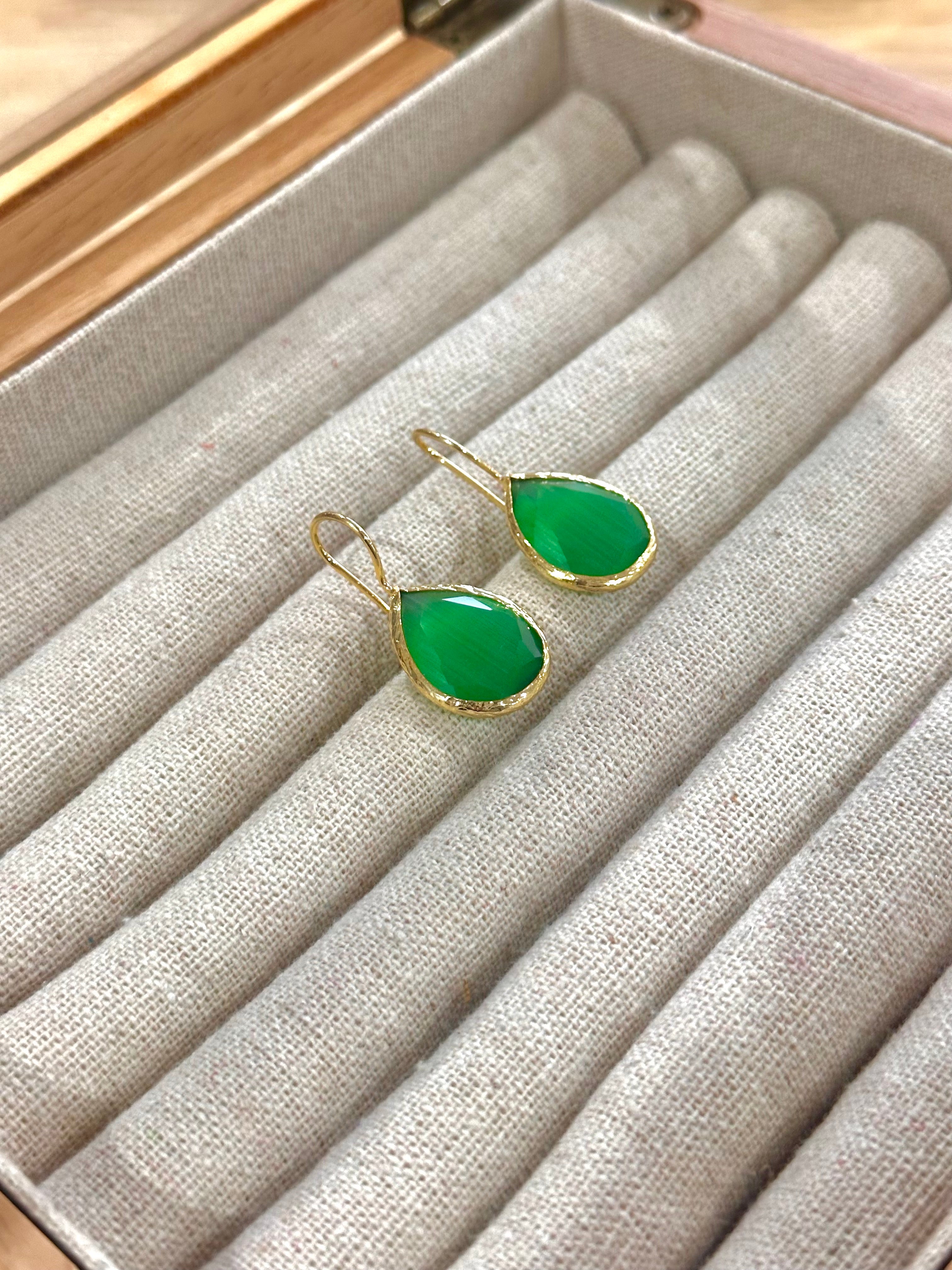 Pendiente lagrima verde