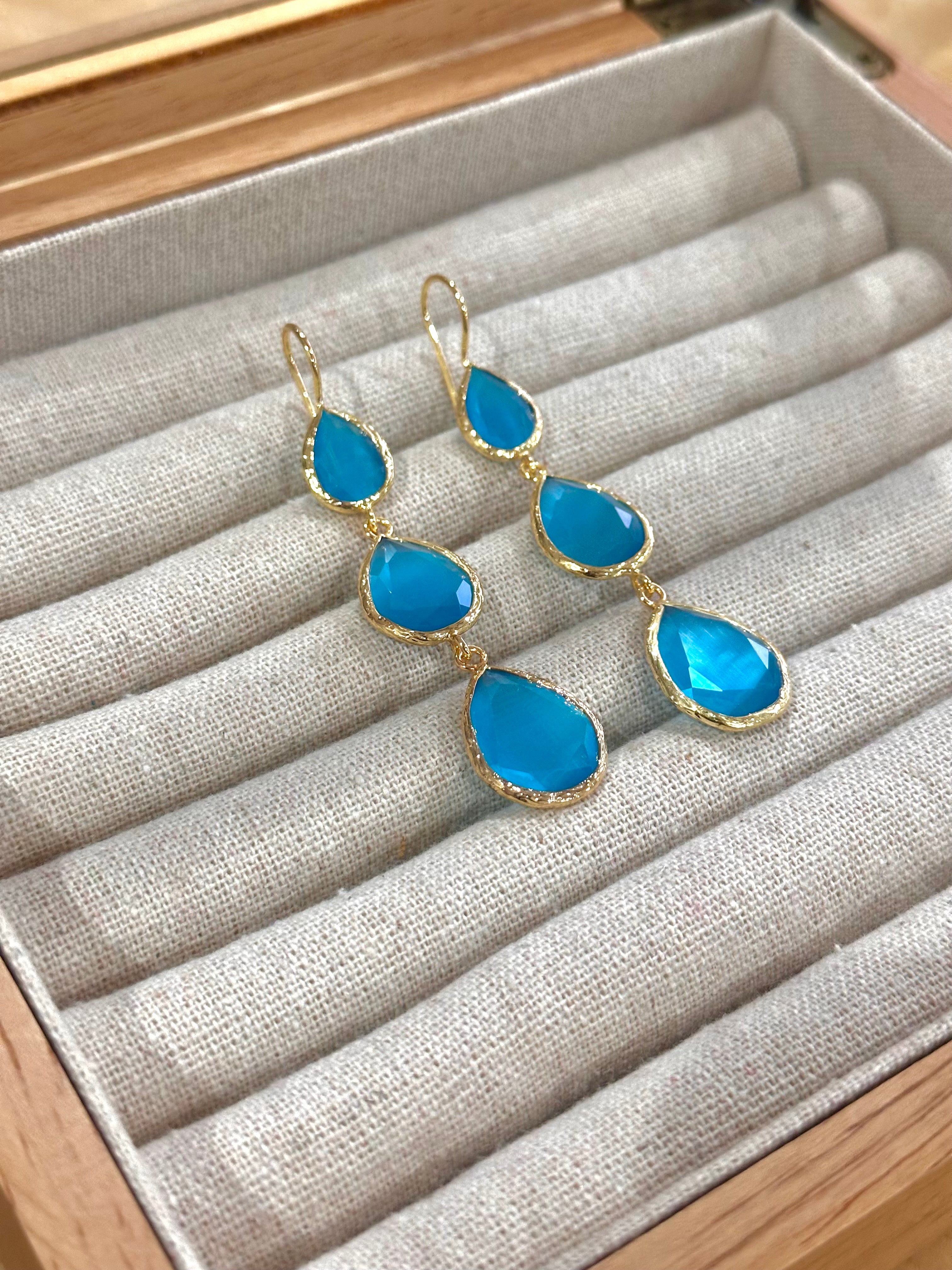 Pendientes lágrima triple celeste