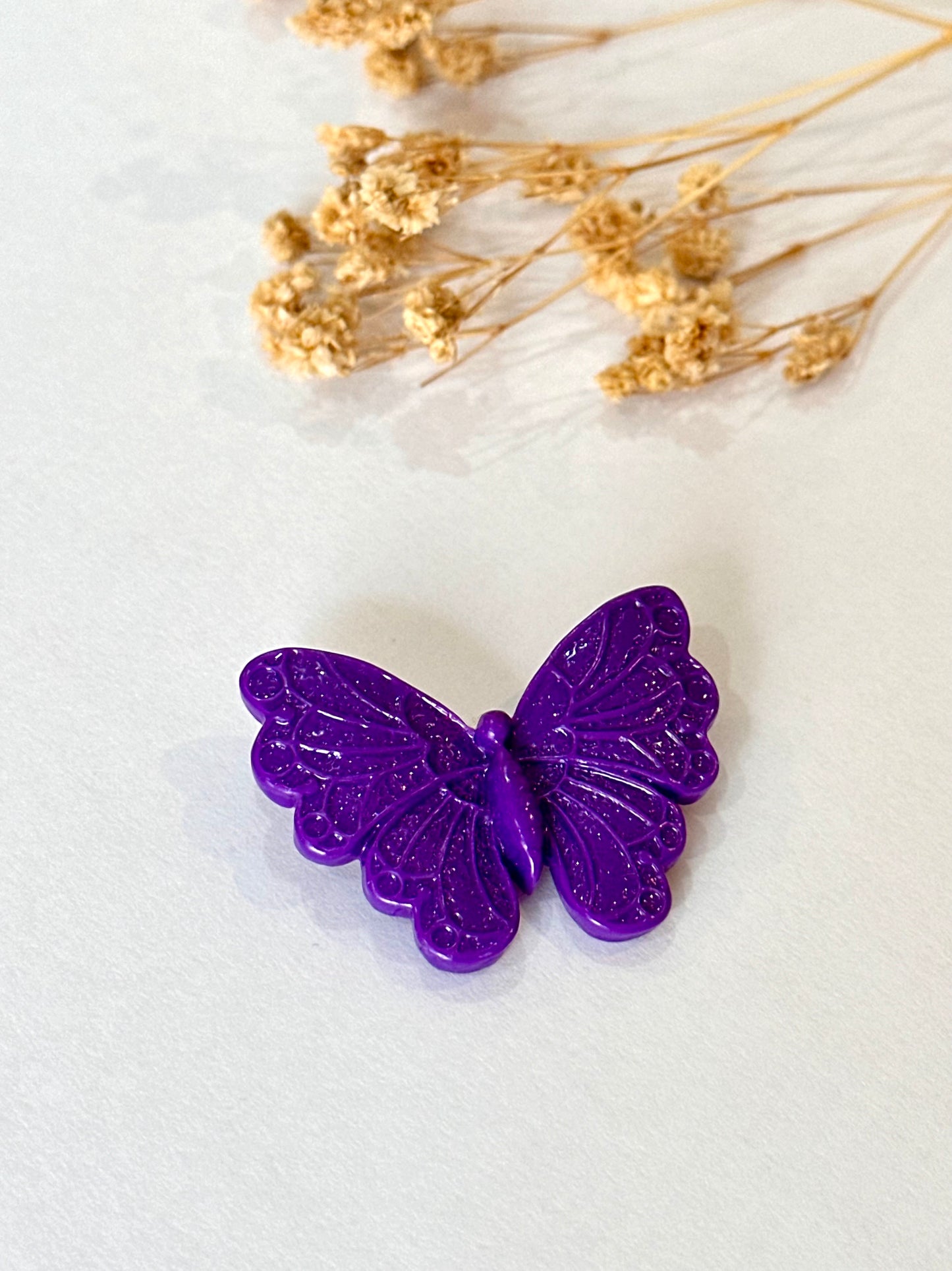 Broche mariposa morado