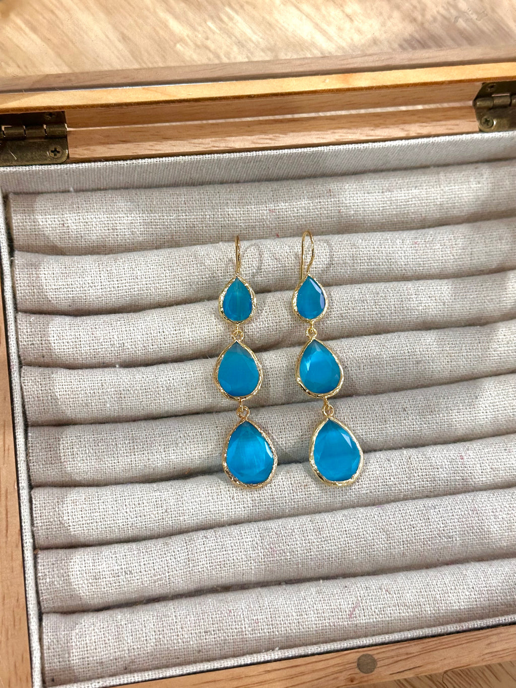 Pendientes lágrima triple celeste