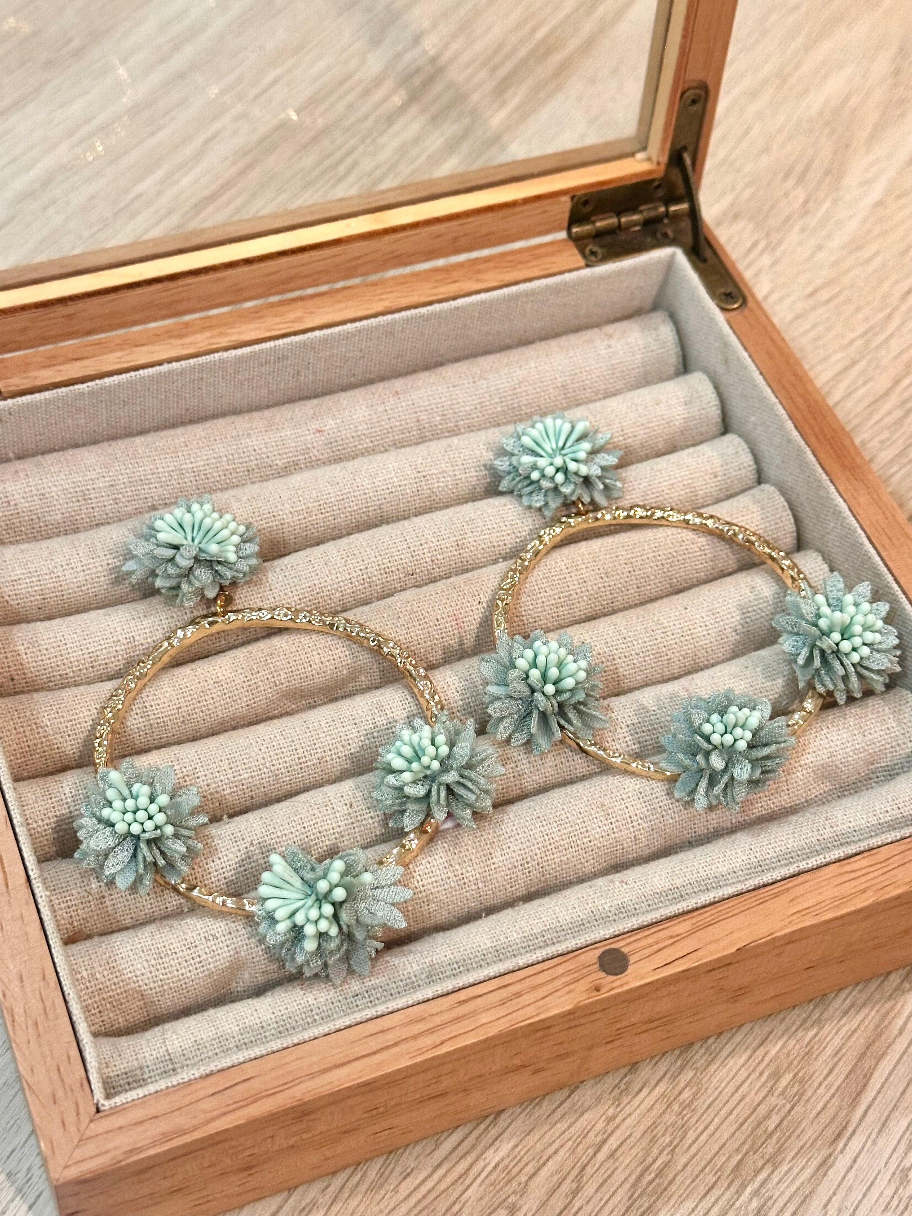 Pendientes primavera verde jabonoso