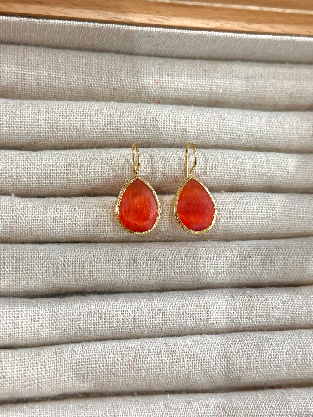 Pendientes lagrima naranja fuerte