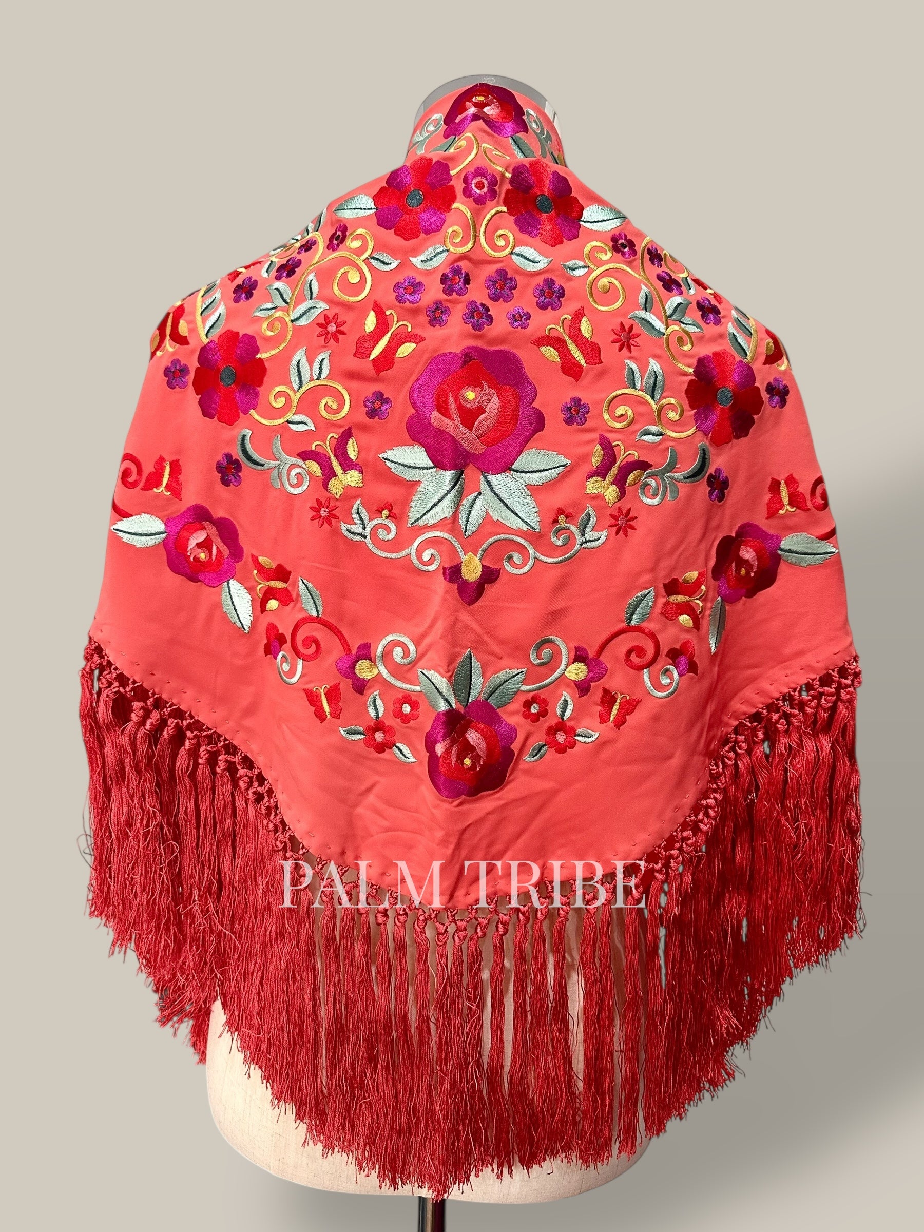 Mantoncillo fantasía coral bordado colores