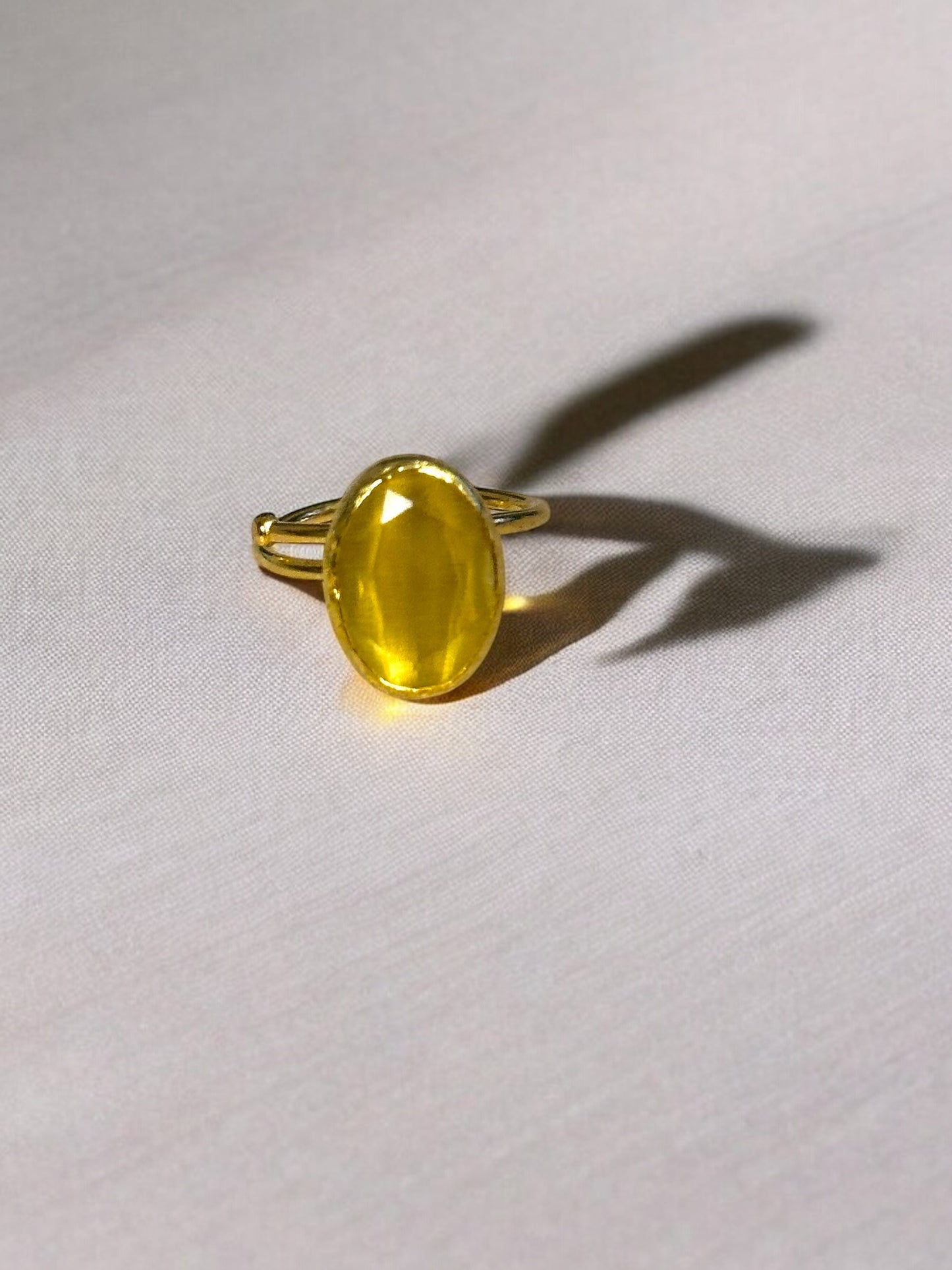 Anillo Óvalo Cristal amarillo