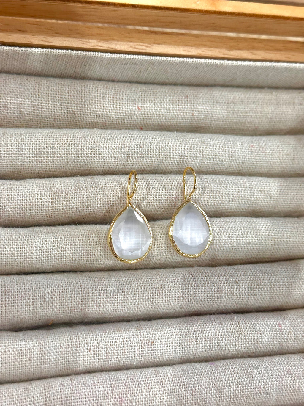 Pendiente Lagrima Blanco