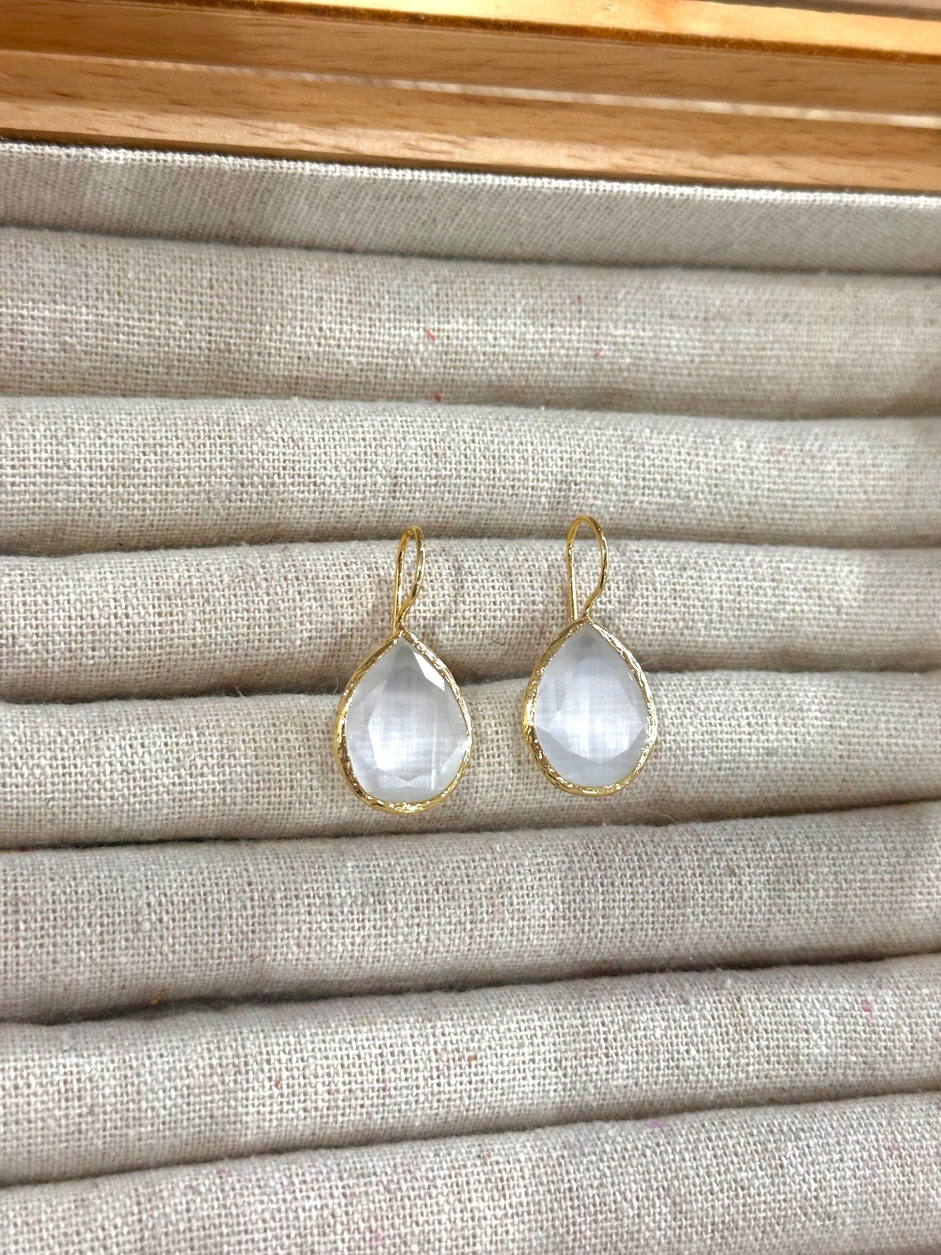 Pendiente Lagrima Blanco