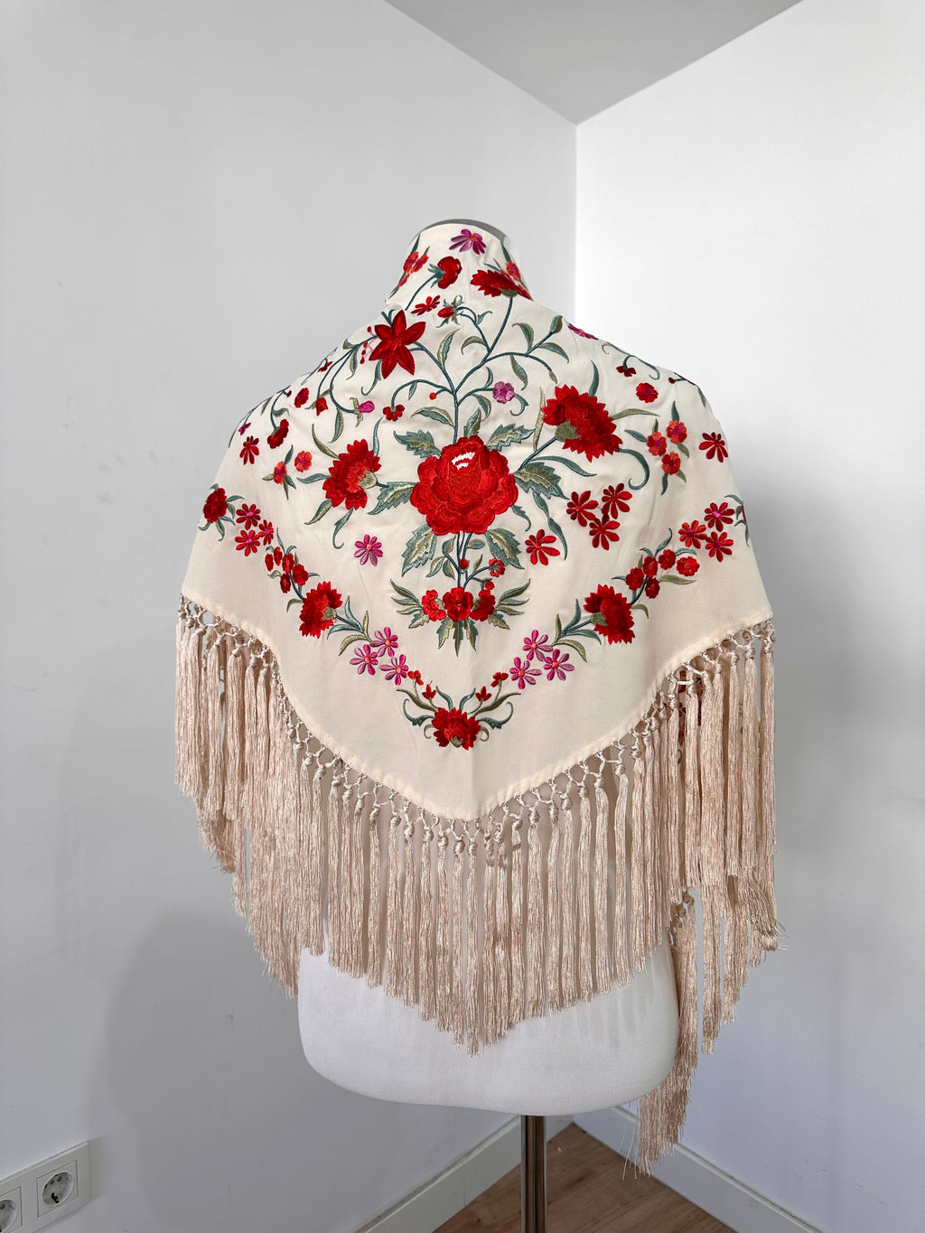 Mantoncillo Clavelines Blanco Roto