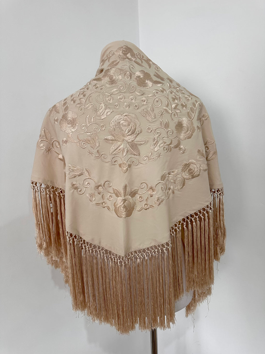 Mantoncillo Fantasía Marfil Fleco corto