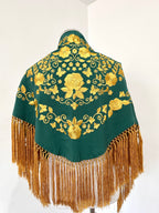 Mantoncillo Fantasía Verde Botella bordado en dorado