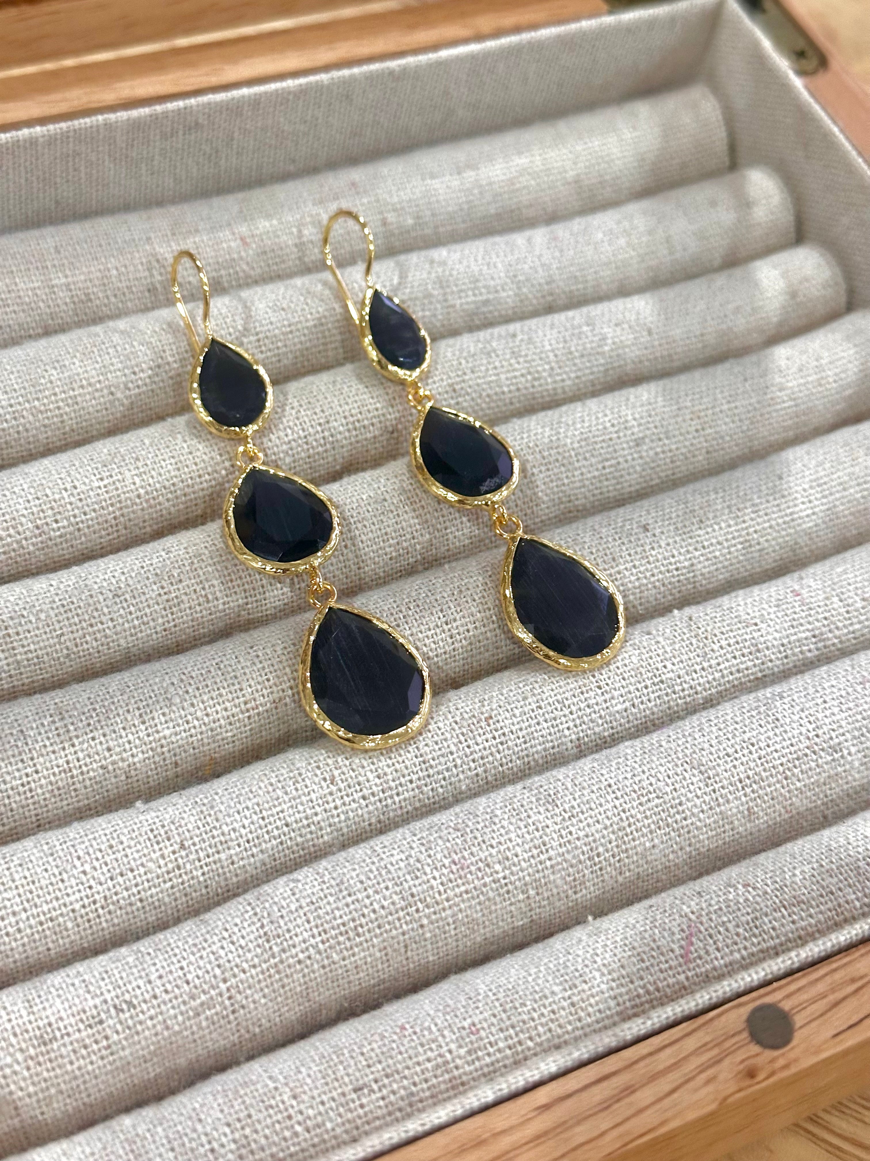 Pendientes lágrima triple negro