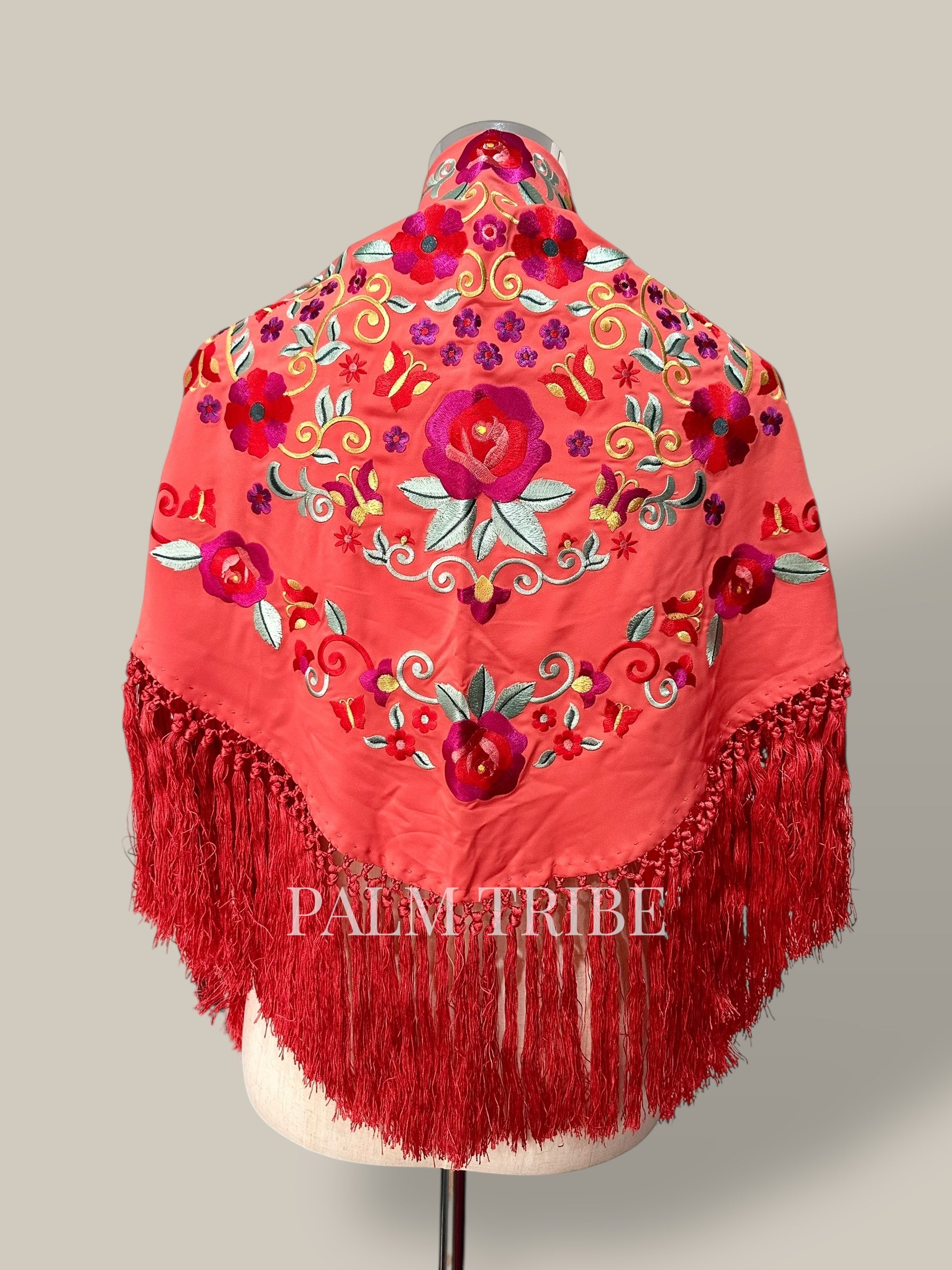 Mantoncillo fantasía coral bordado colores
