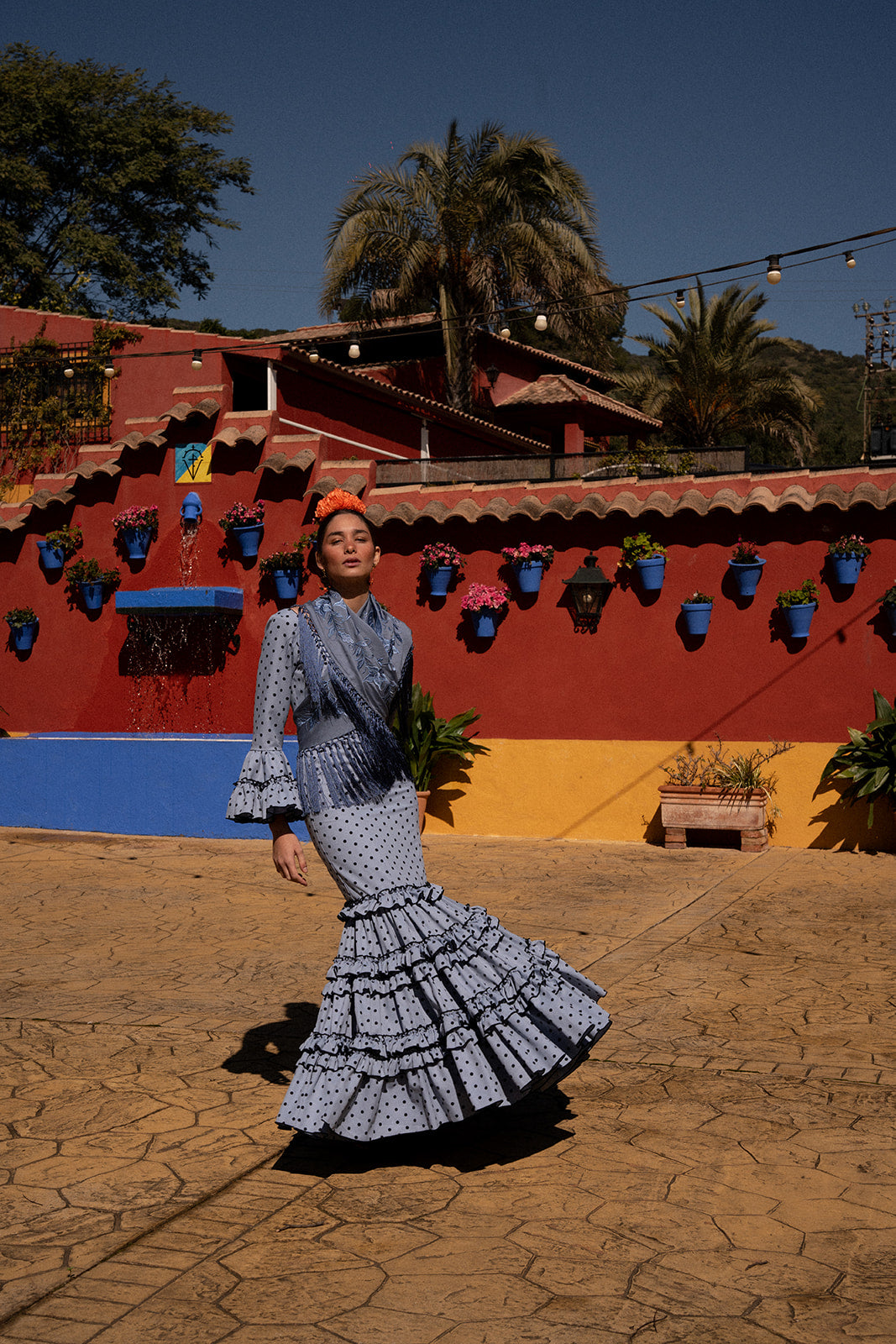 Traje de Flamenca - Modelo Clavel Gris y Negro