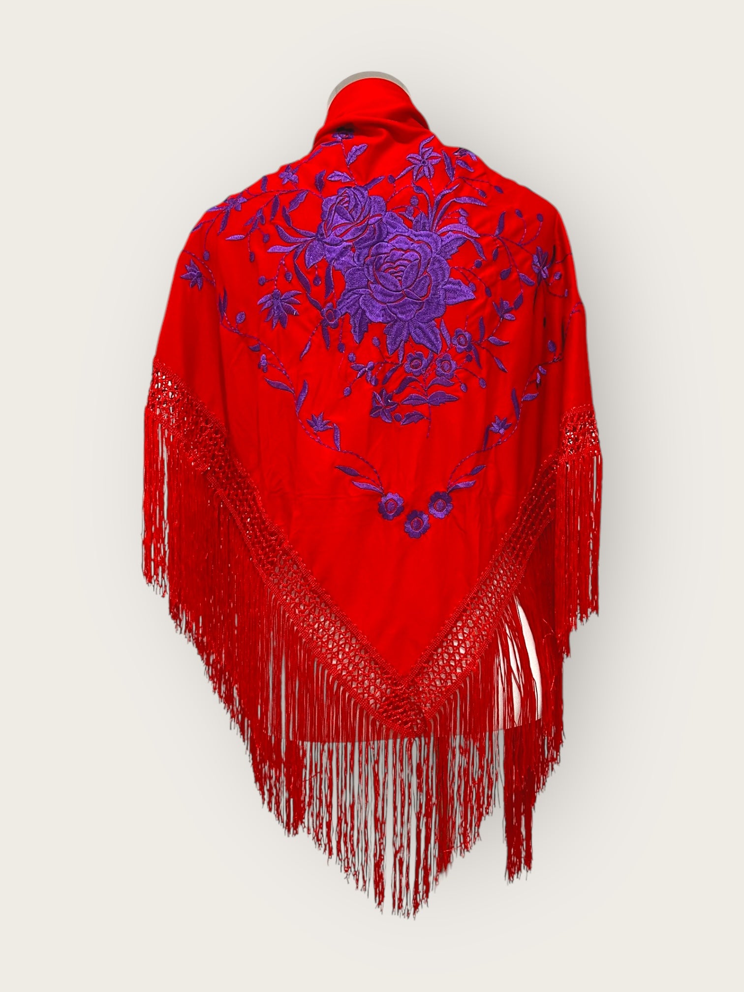 Mantoncillo Rojo bordado morado