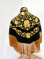 Mantoncillo Fantasía Negro bordado y flecado dorado