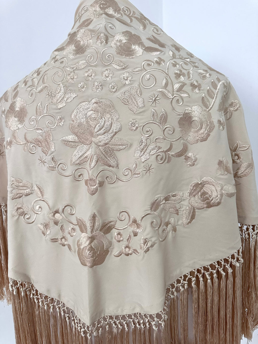 Mantoncillo Fantasía Marfil Fleco corto