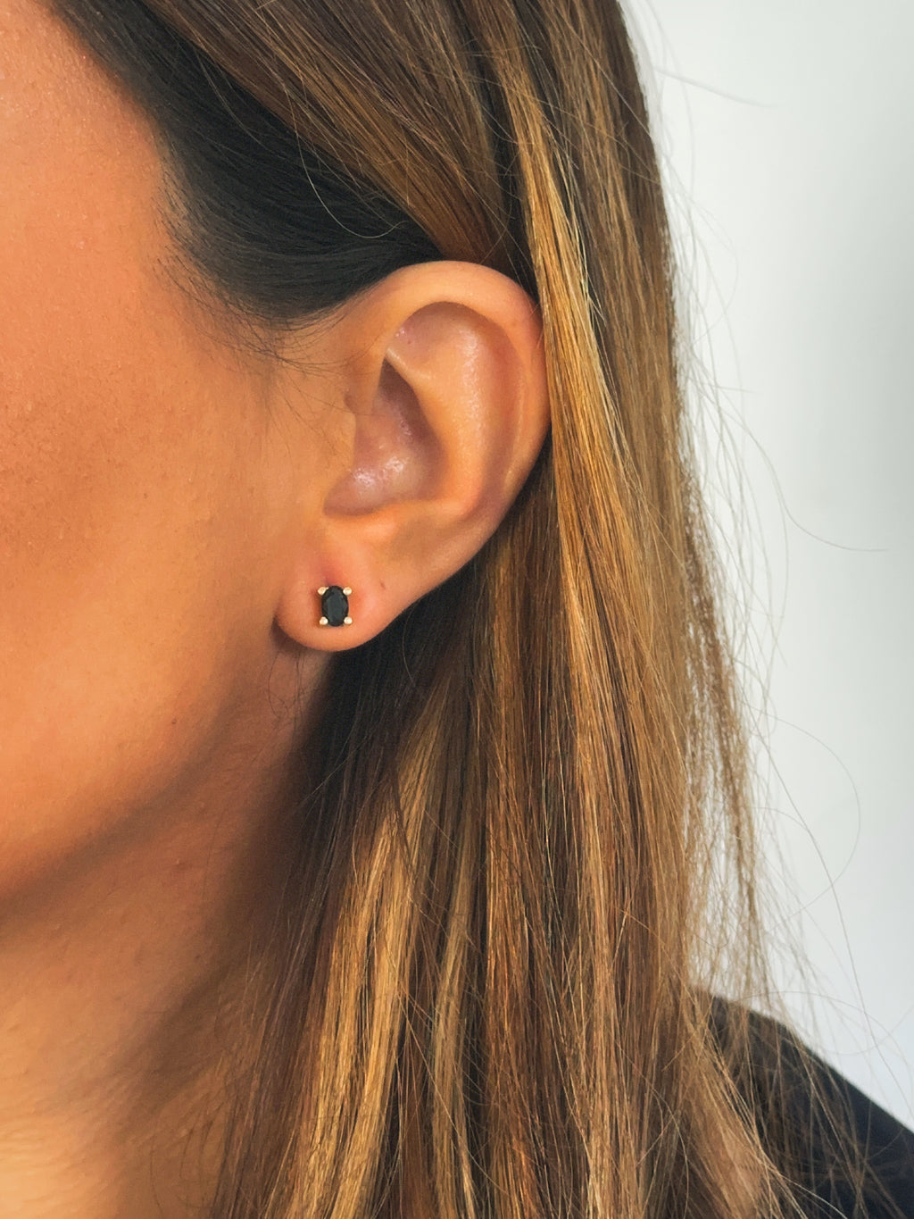 Pendiente botón cristal negro