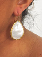 Pendientes gota nacarado