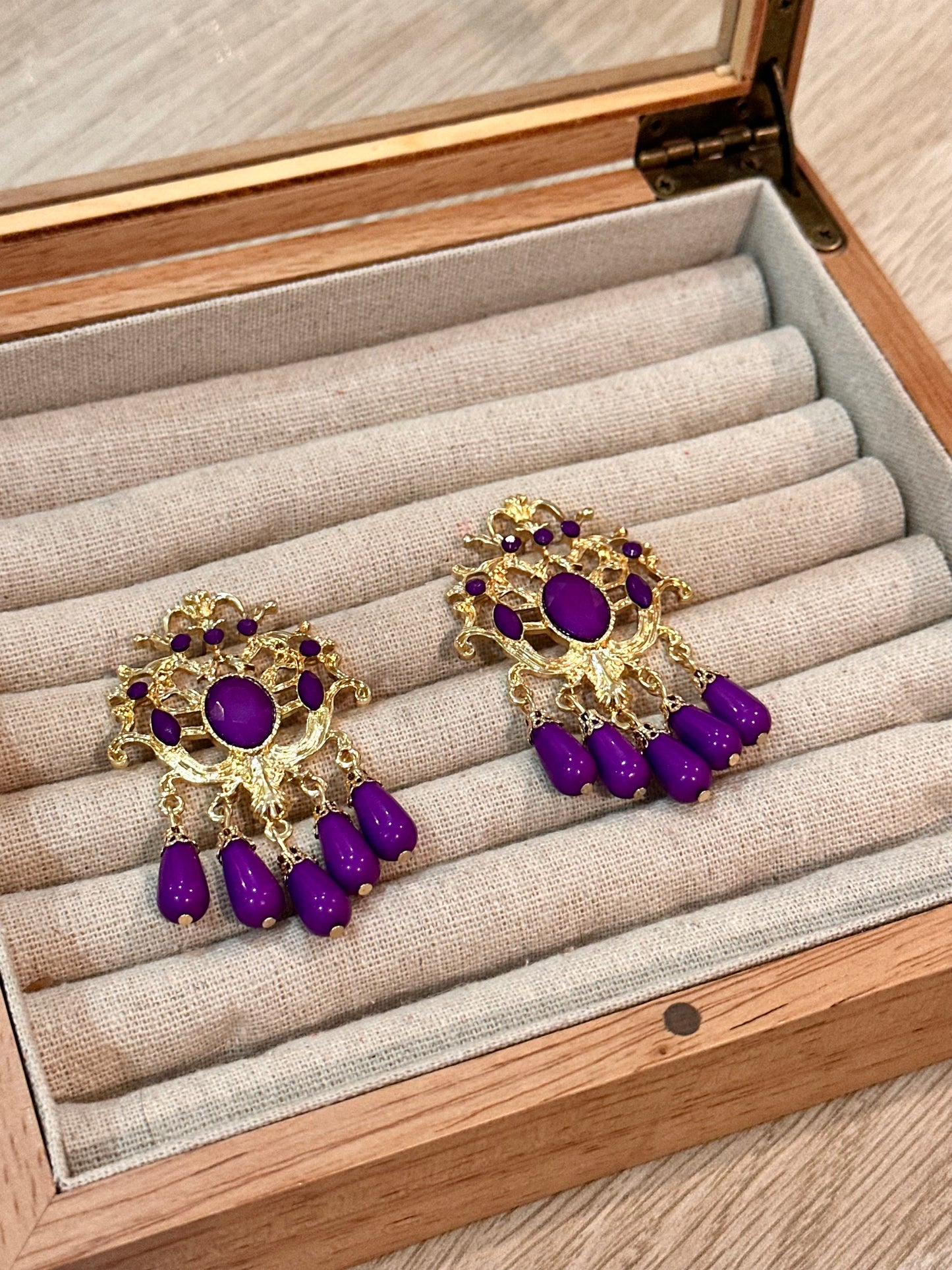 Pendientes menina morado