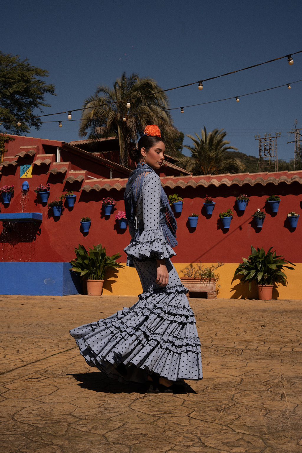 Traje de Flamenca - Modelo Clavel Gris y Negro
