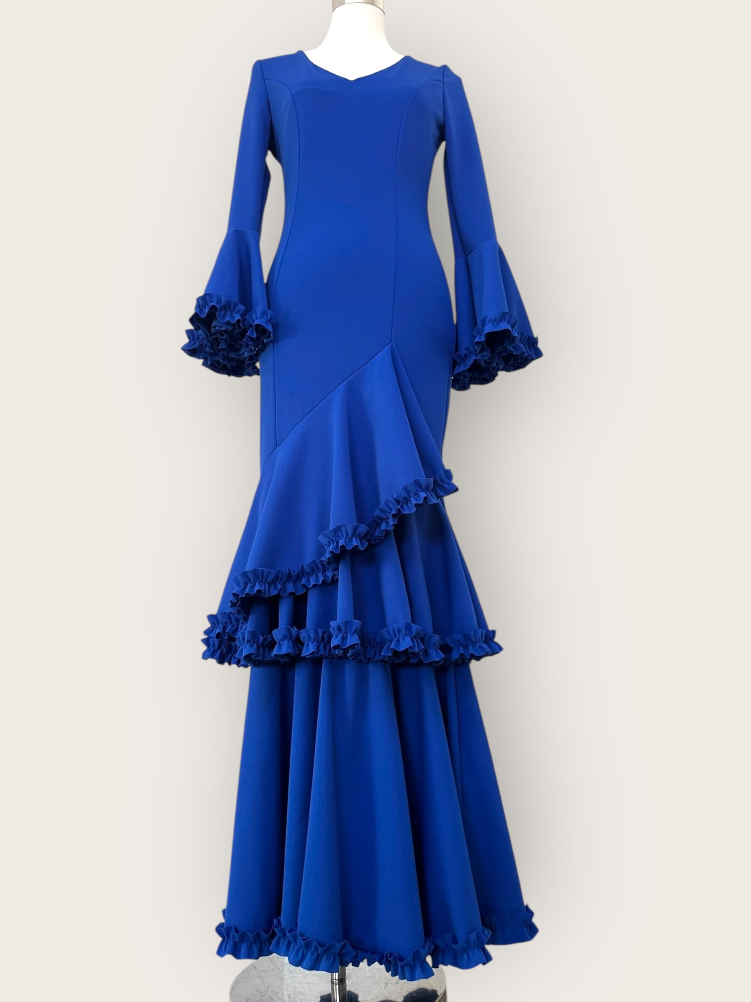 Vestido Carmesí Azul Eléctrico