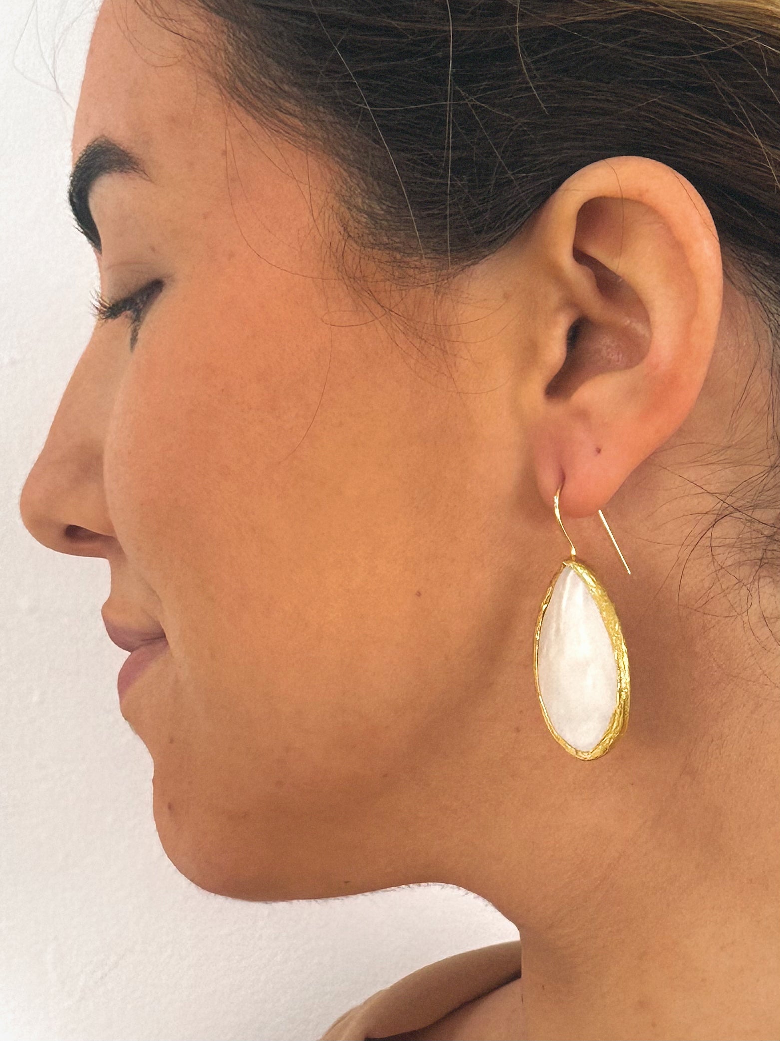 Pendientes gota nacarado