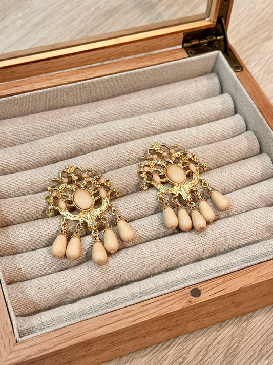 Pendientes menina beige